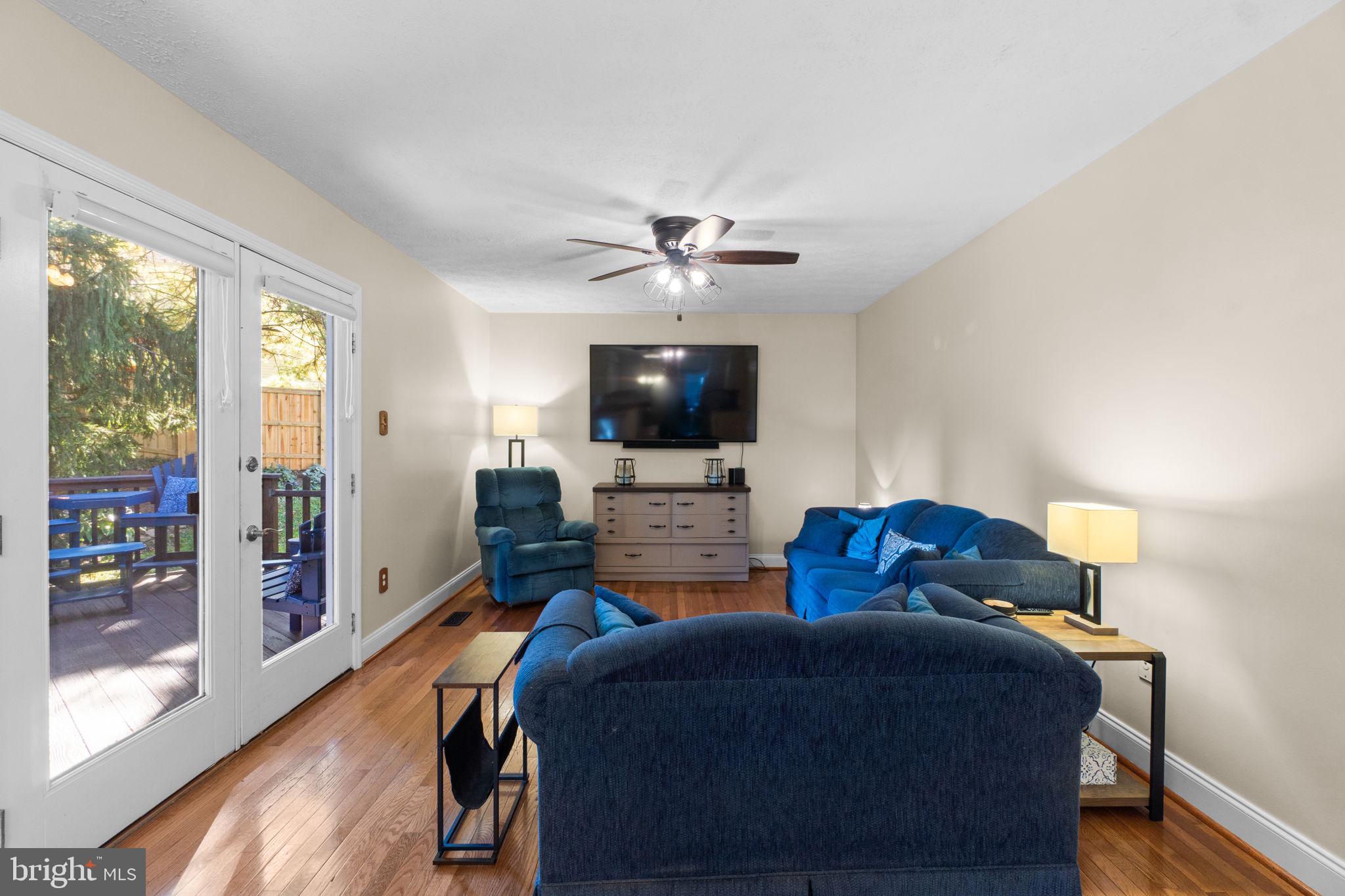 1695 King Richard Rd