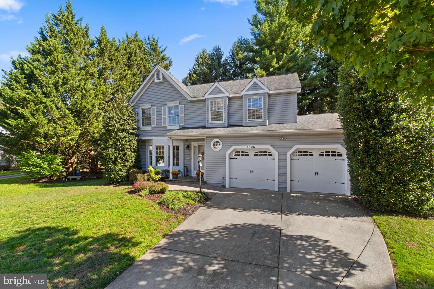 1695 King Richard Rd