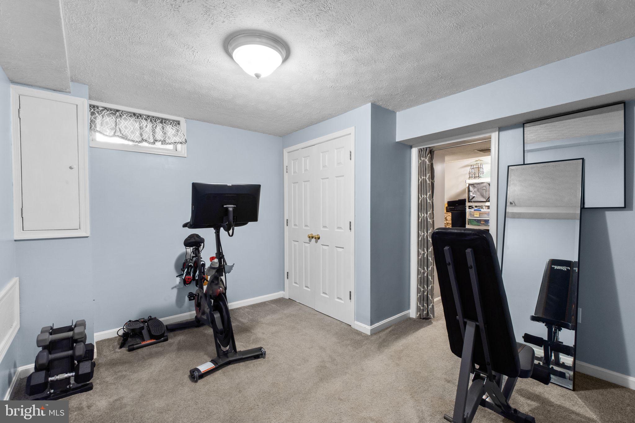 1695 King Richard Rd