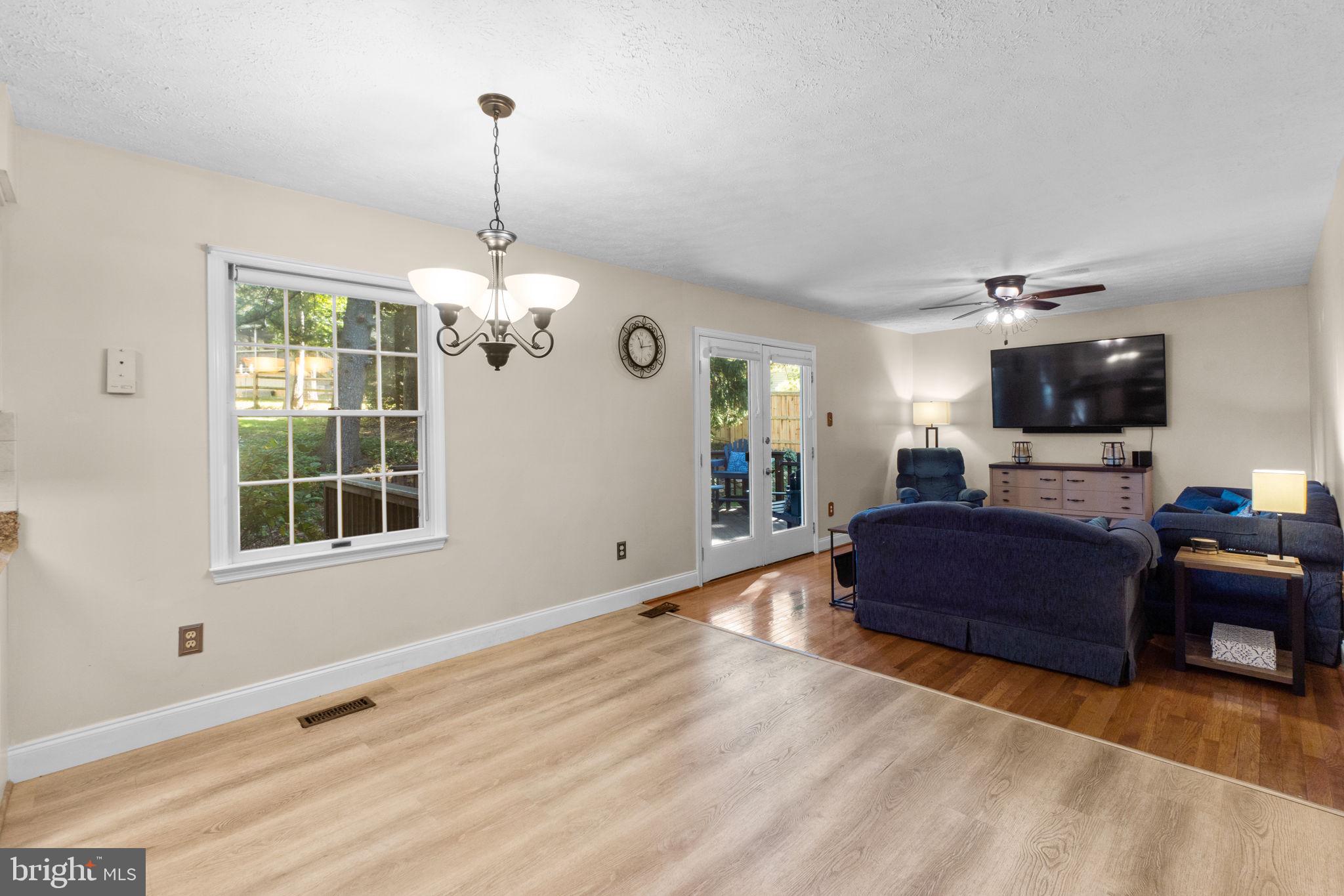 1695 King Richard Rd