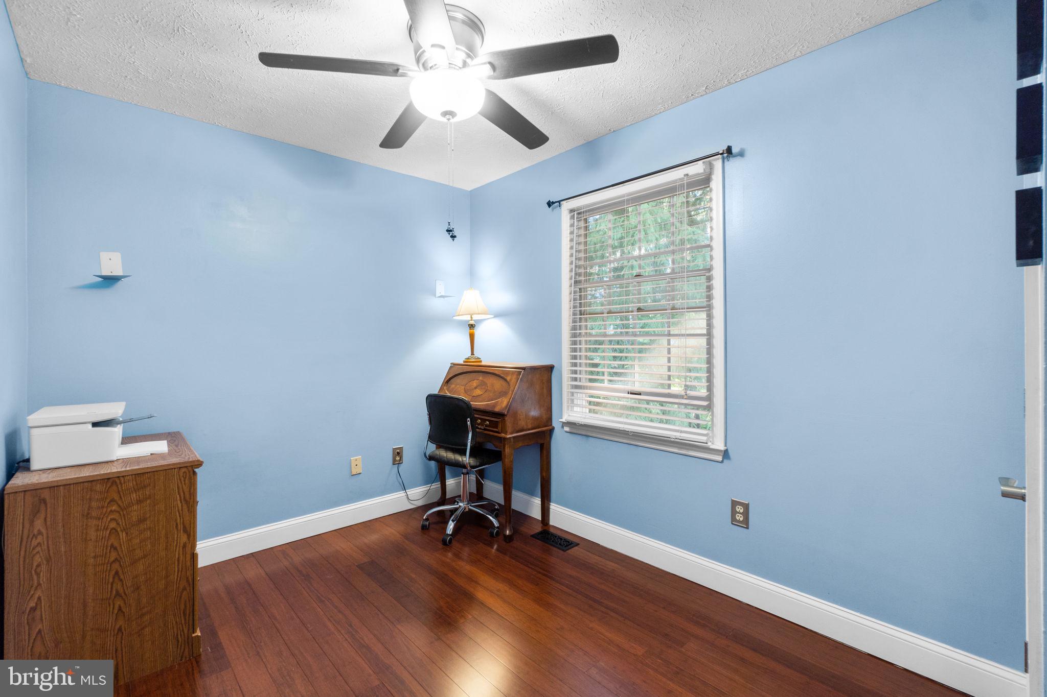 1695 King Richard Rd