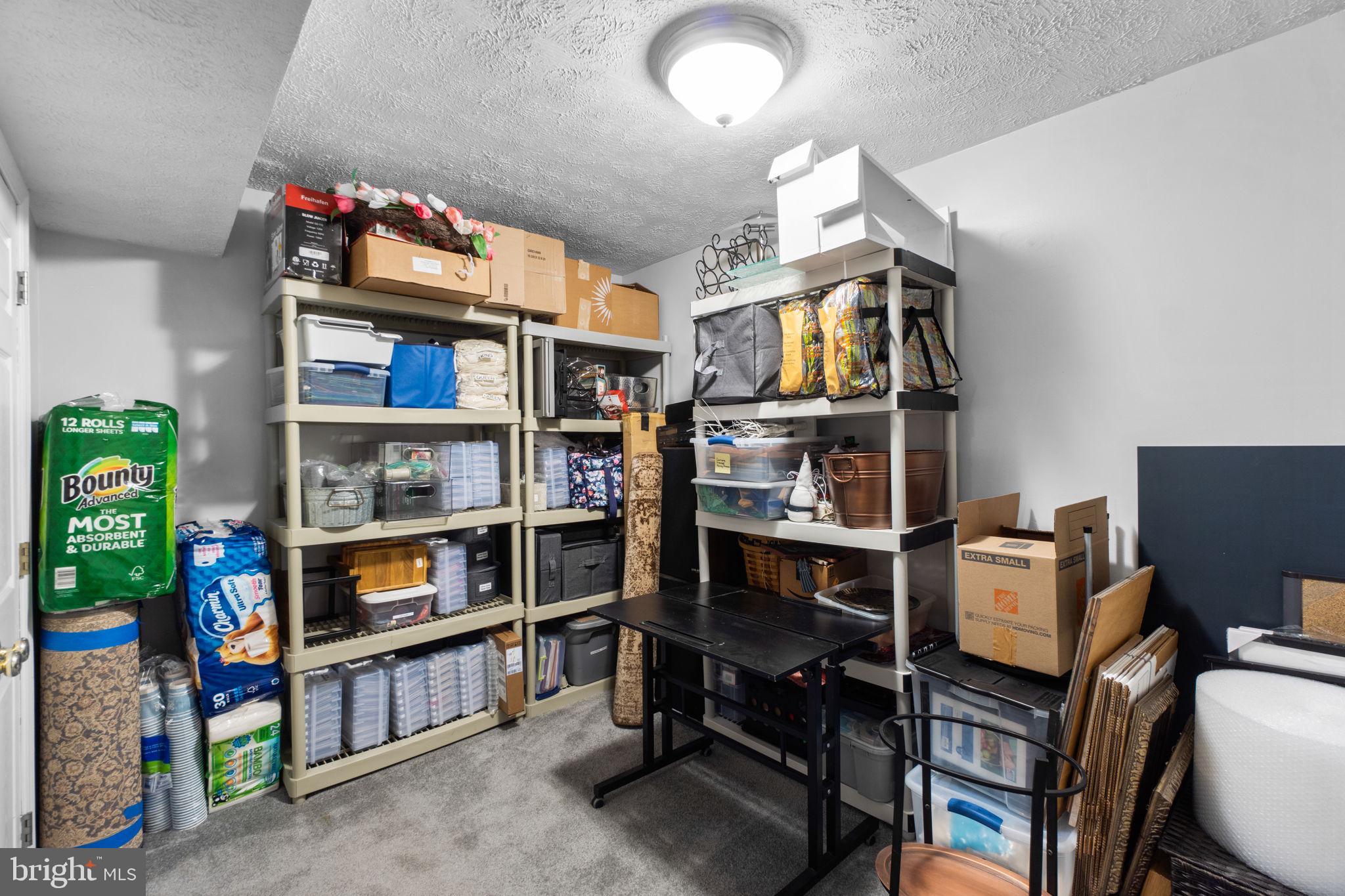 1695 King Richard Rd