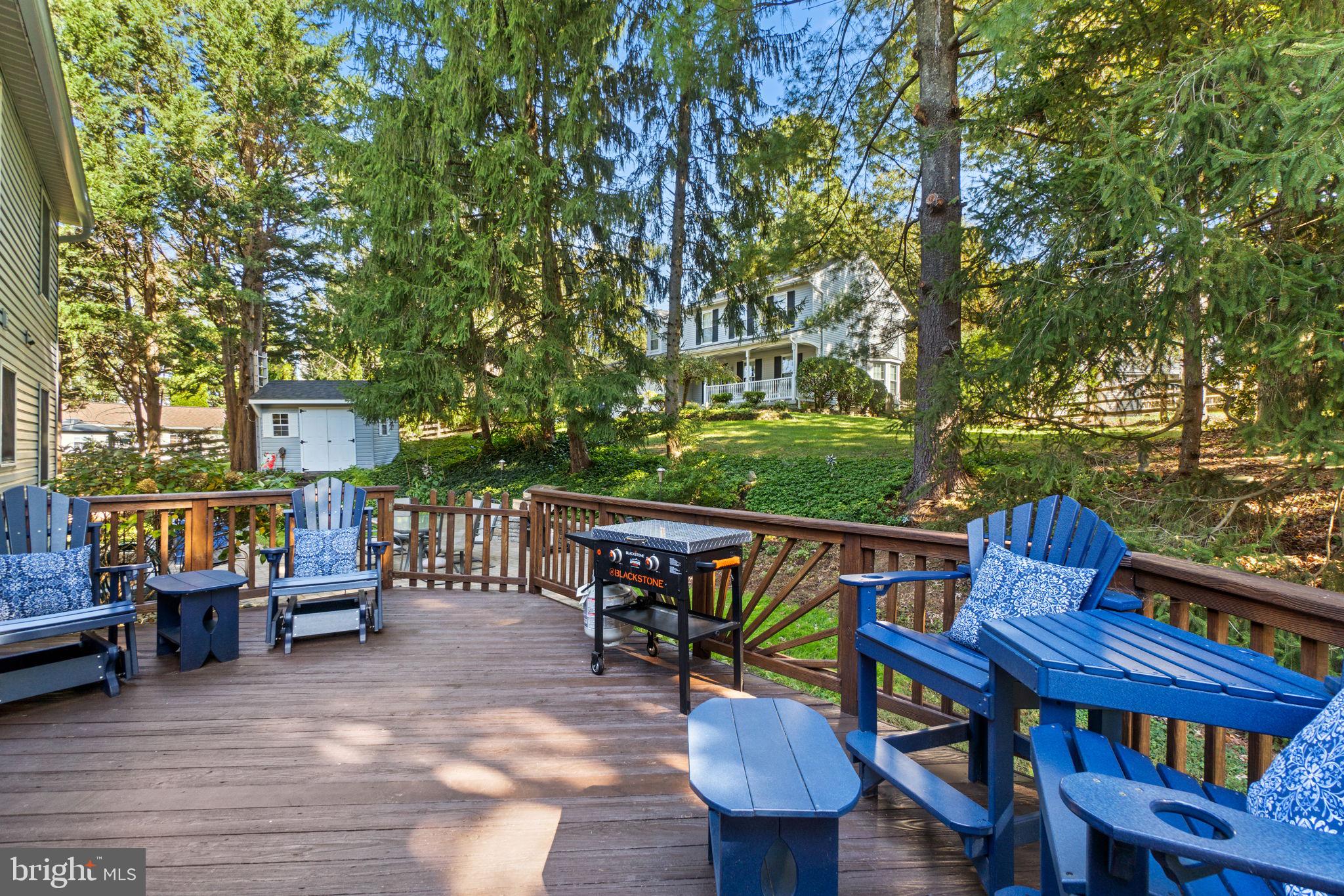 1695 King Richard Rd