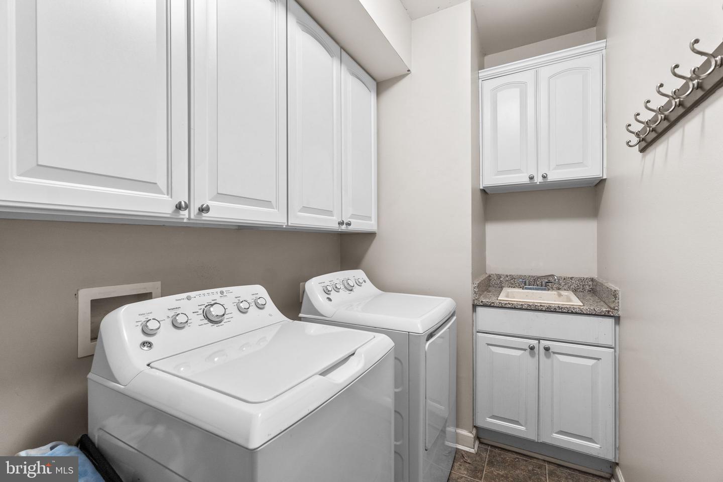 609 Corsair Ct