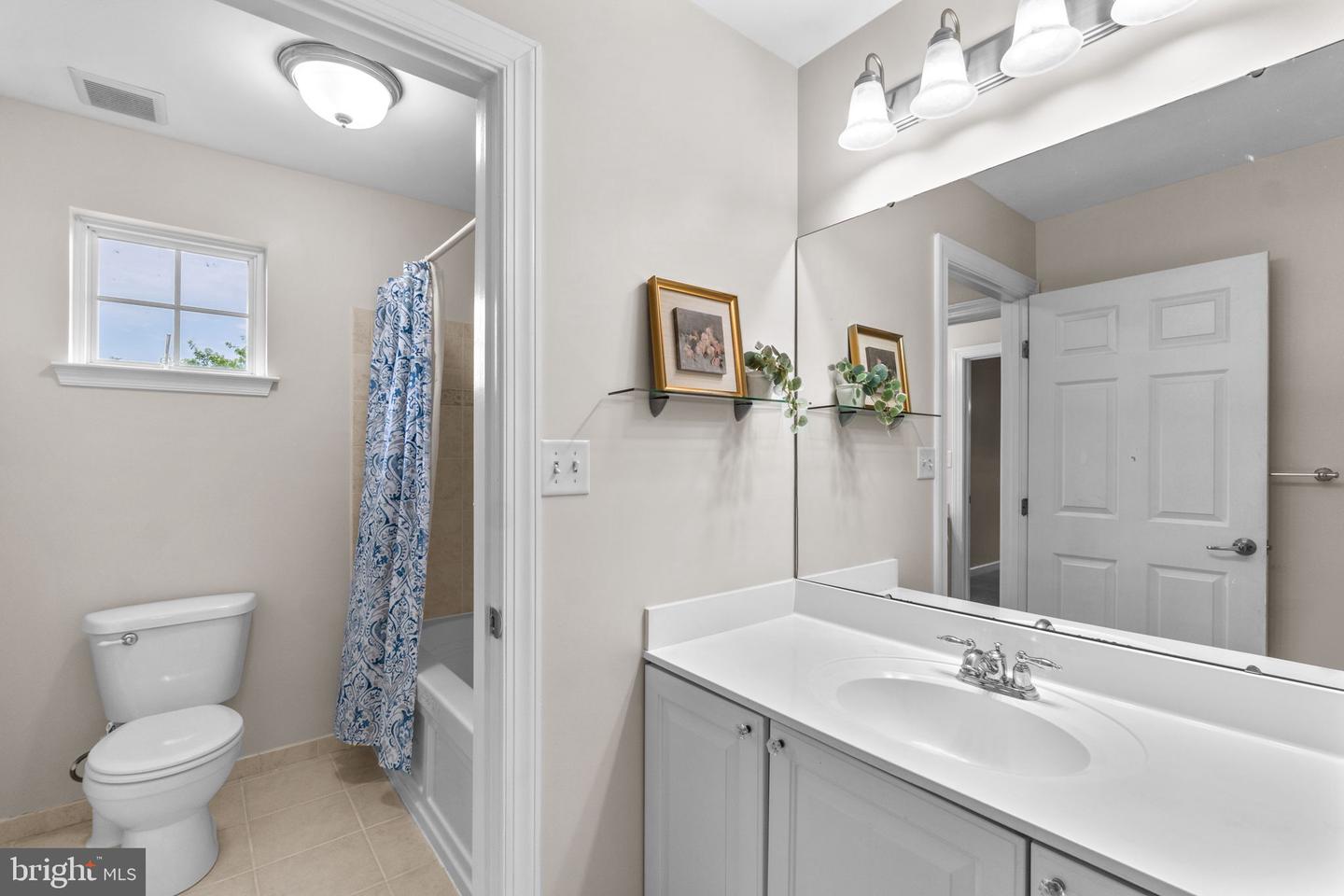 609 Corsair Ct