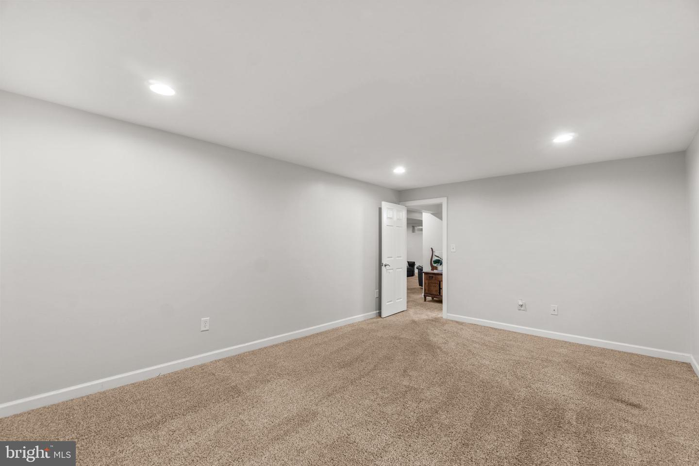 609 Corsair Ct