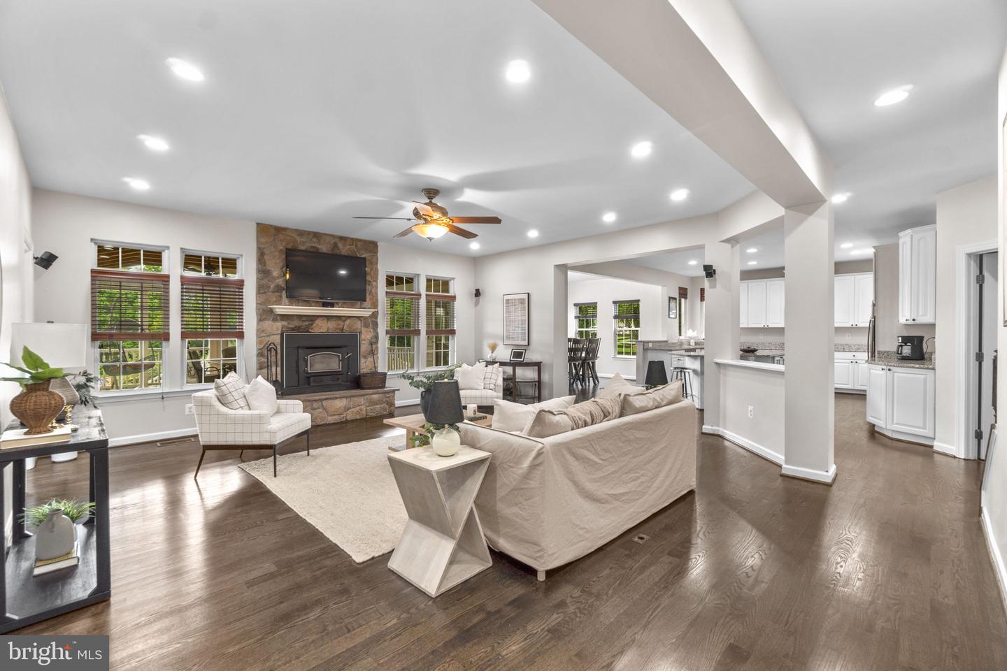 609 Corsair Ct