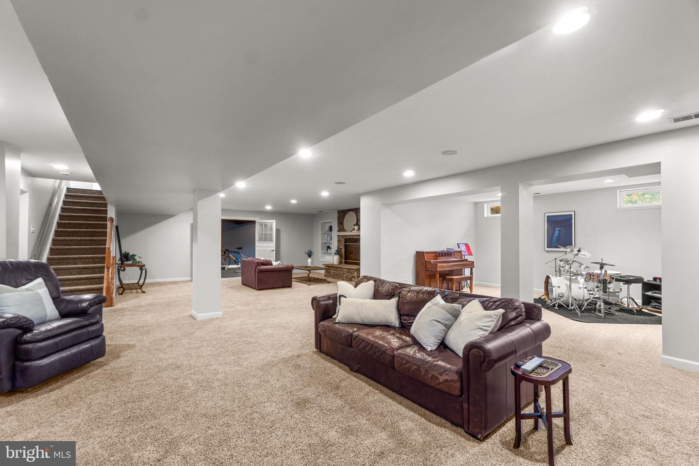 609 Corsair Ct