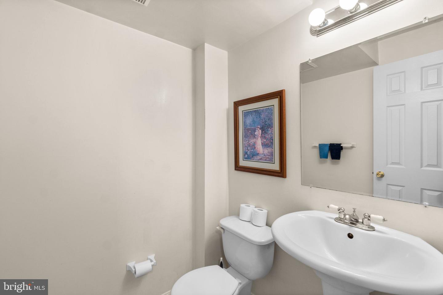 1232 Fairway Dr