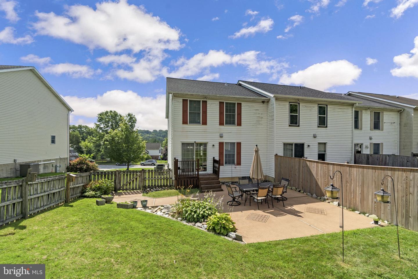 1232 Fairway Dr