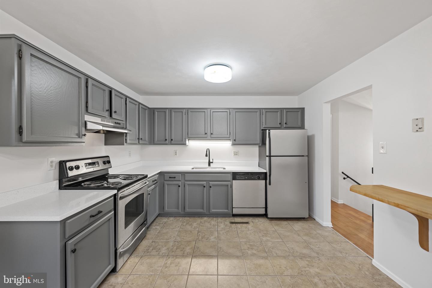1954 Gardenia St