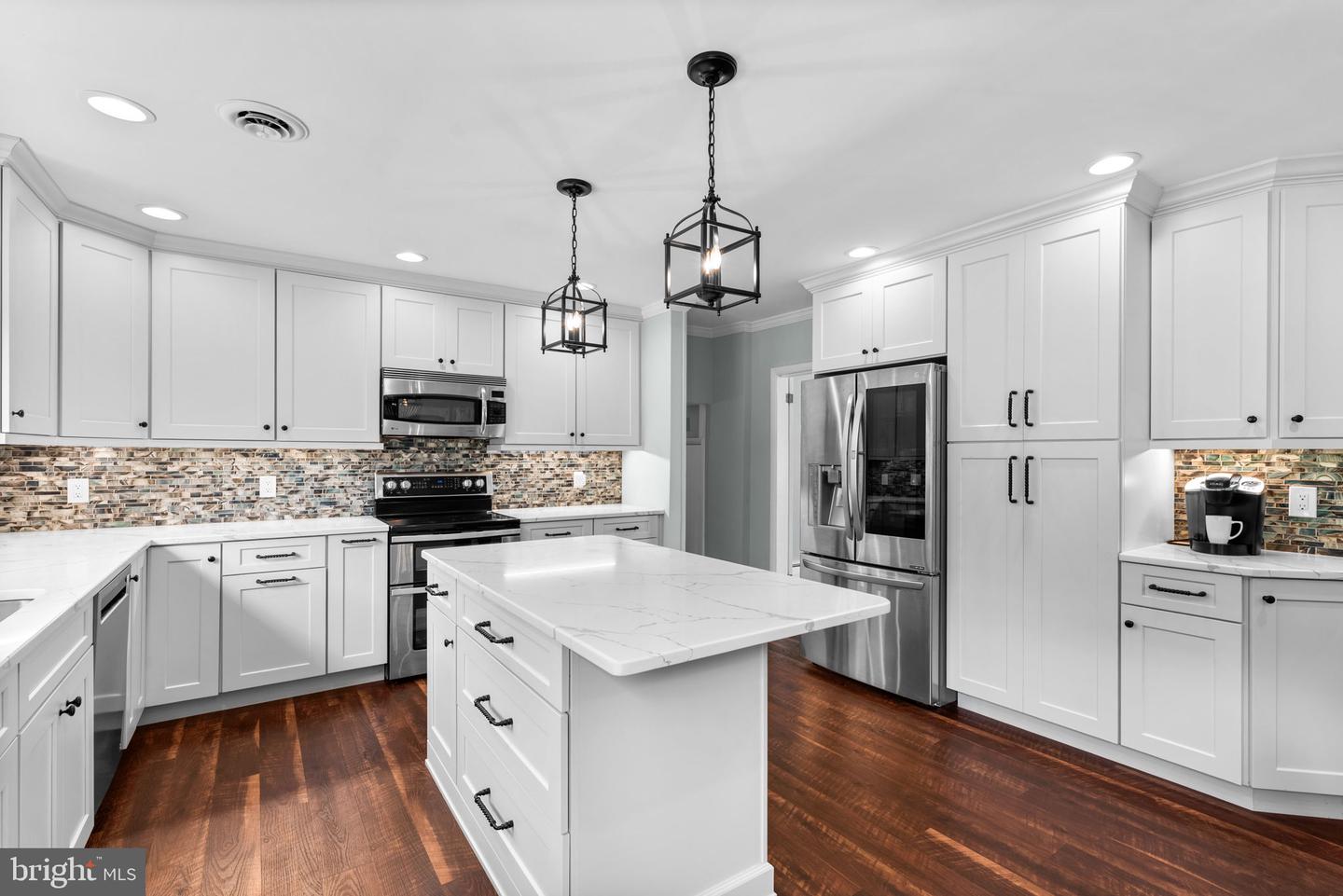 7306 Kitchens Dr