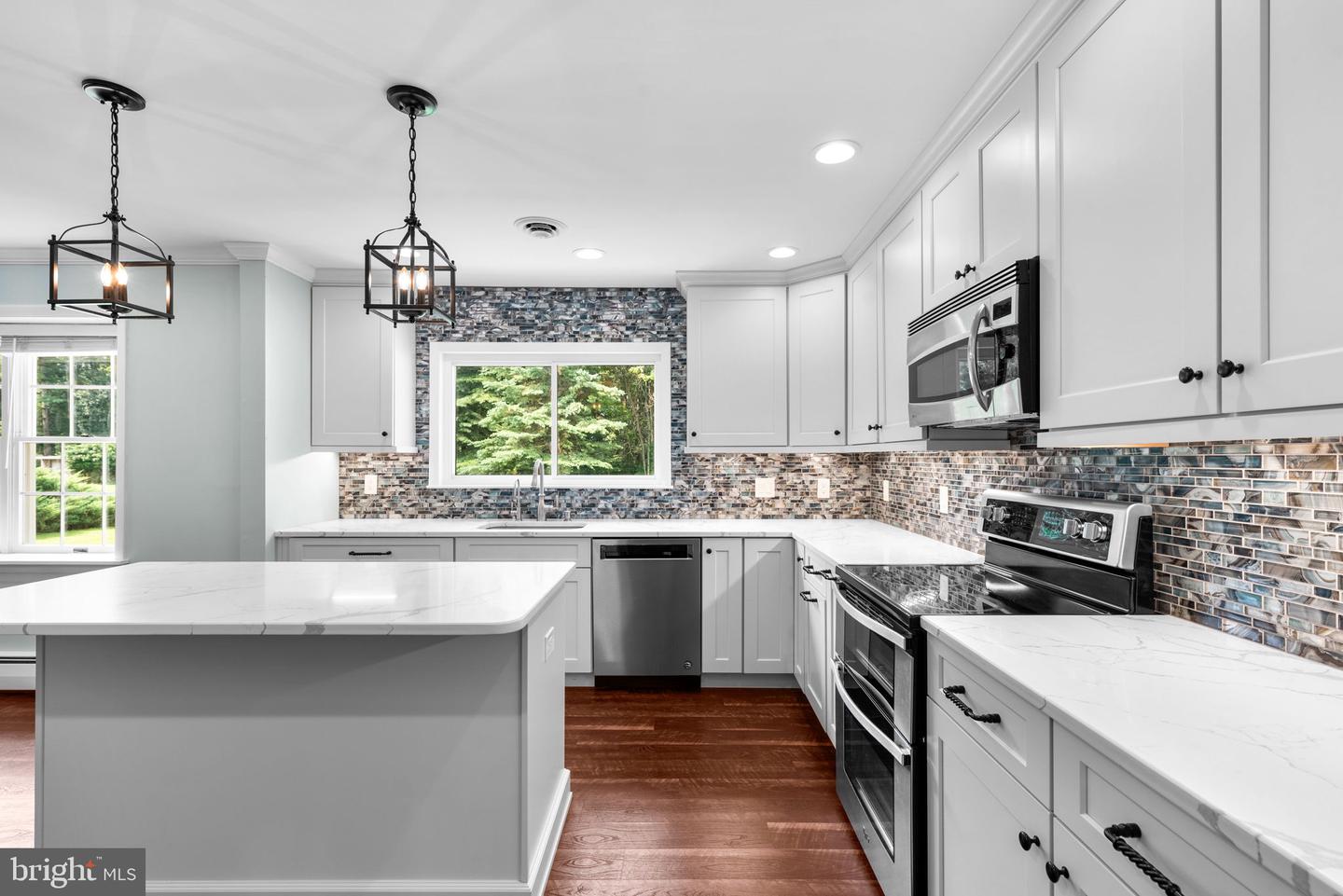 7306 Kitchens Dr
