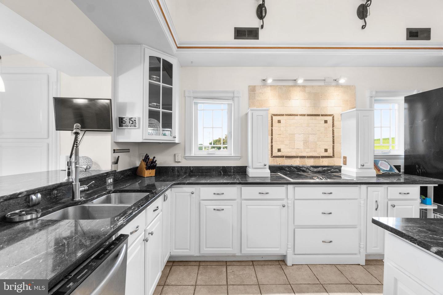 2420 Hanover Pike