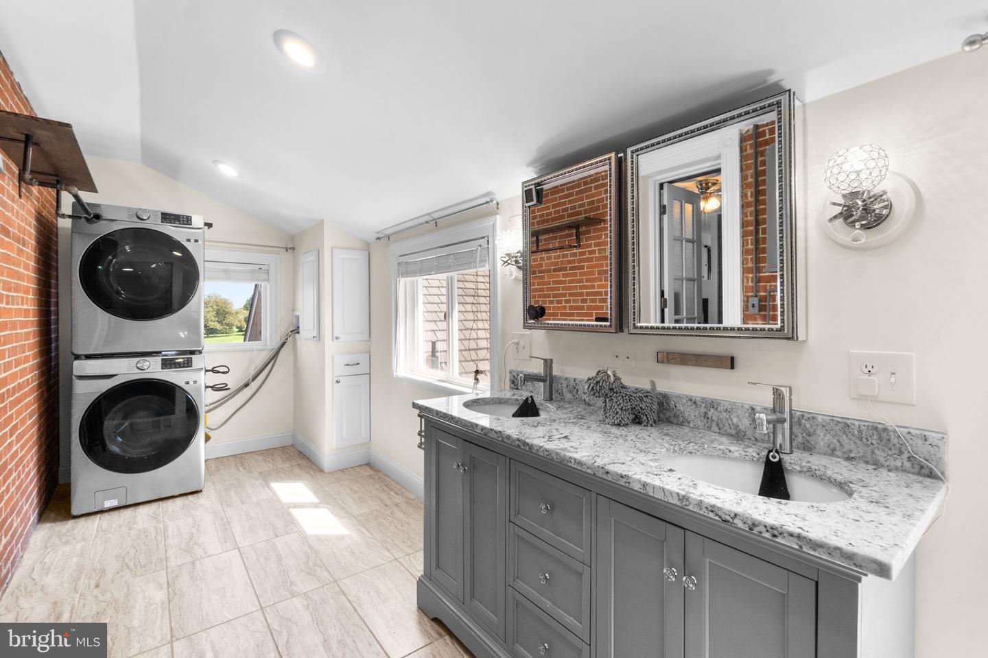 2420 Hanover Pike