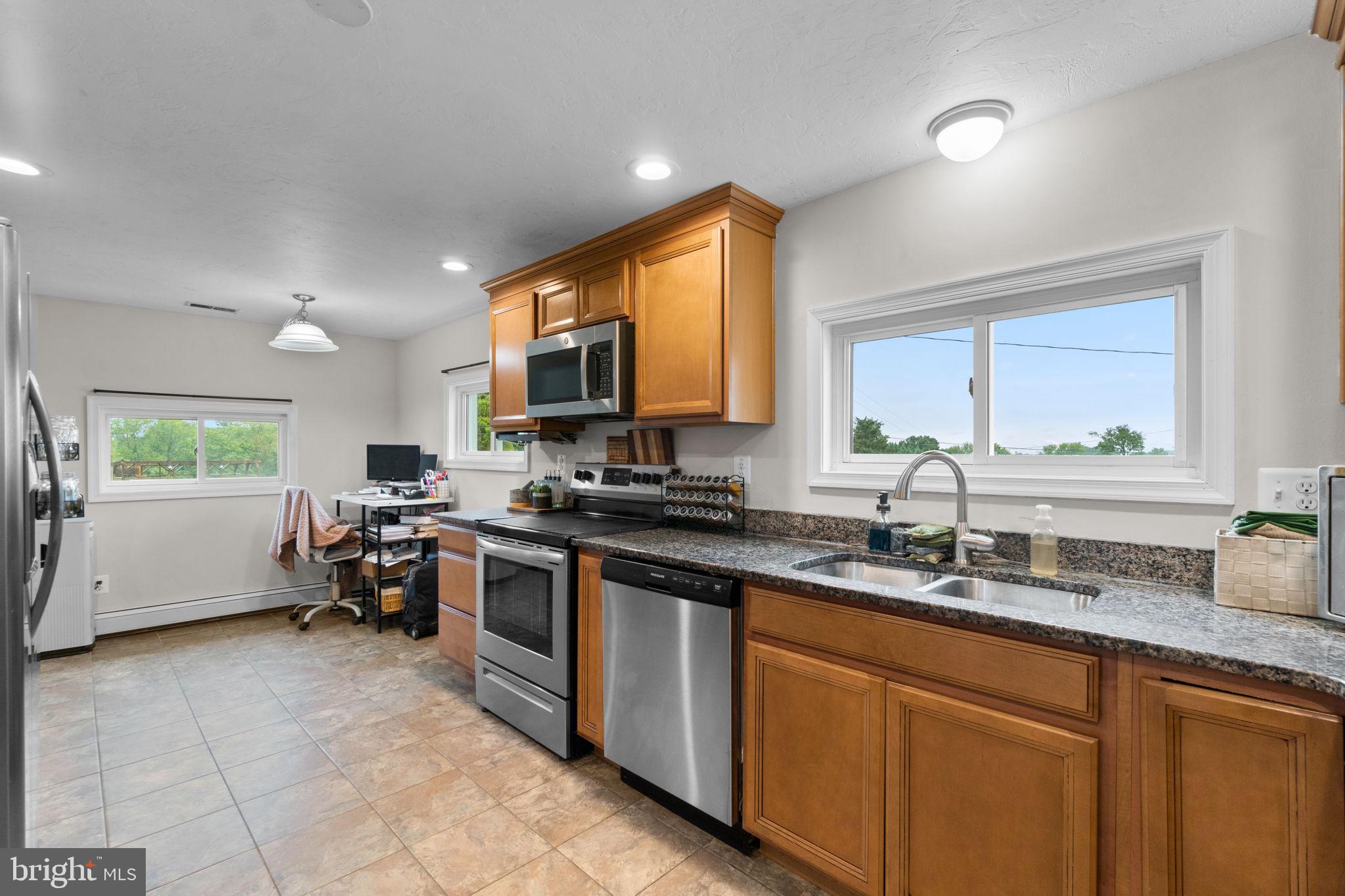 1272 CHERRYTOWN ROAD