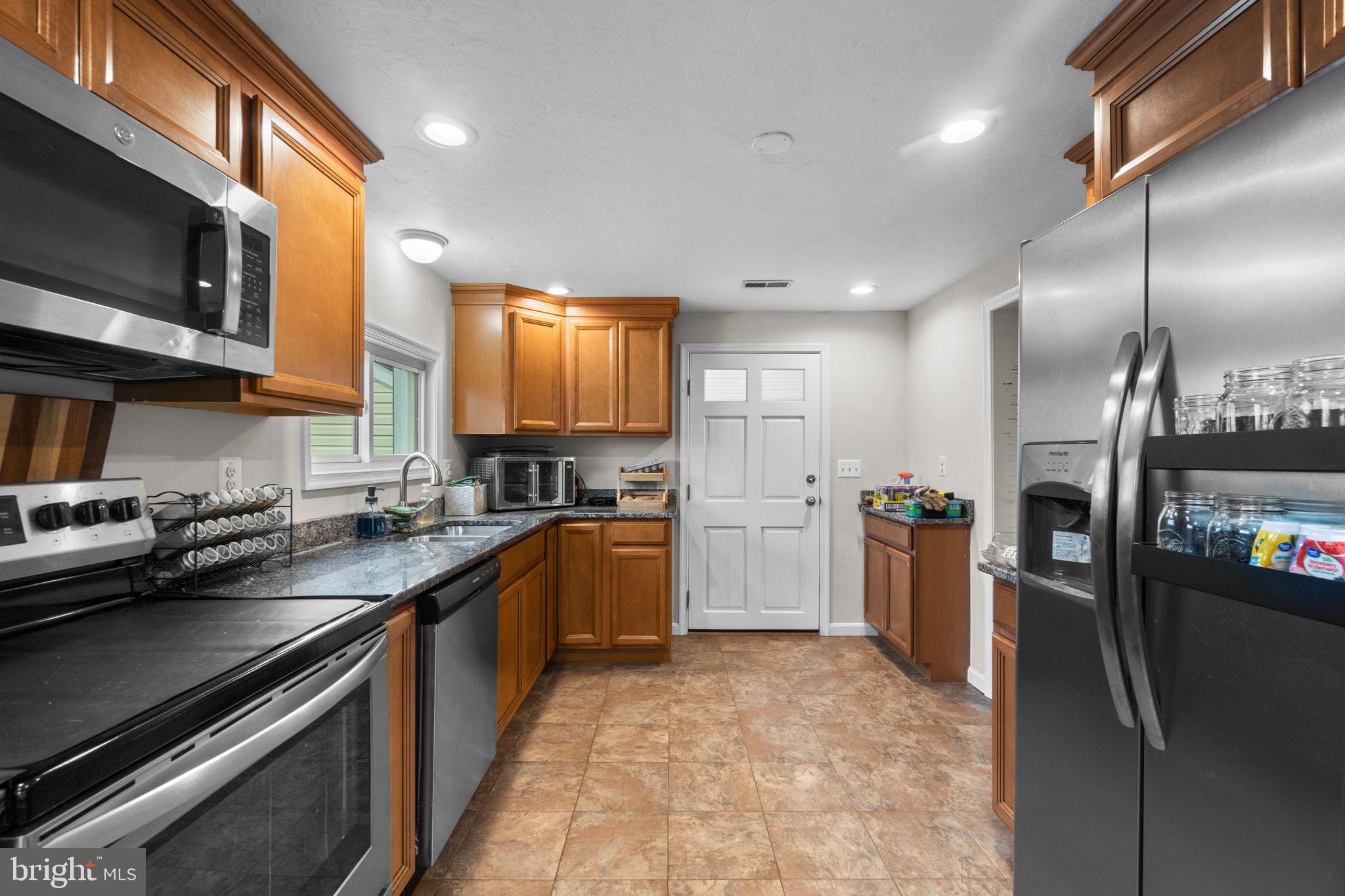 1272 CHERRYTOWN ROAD