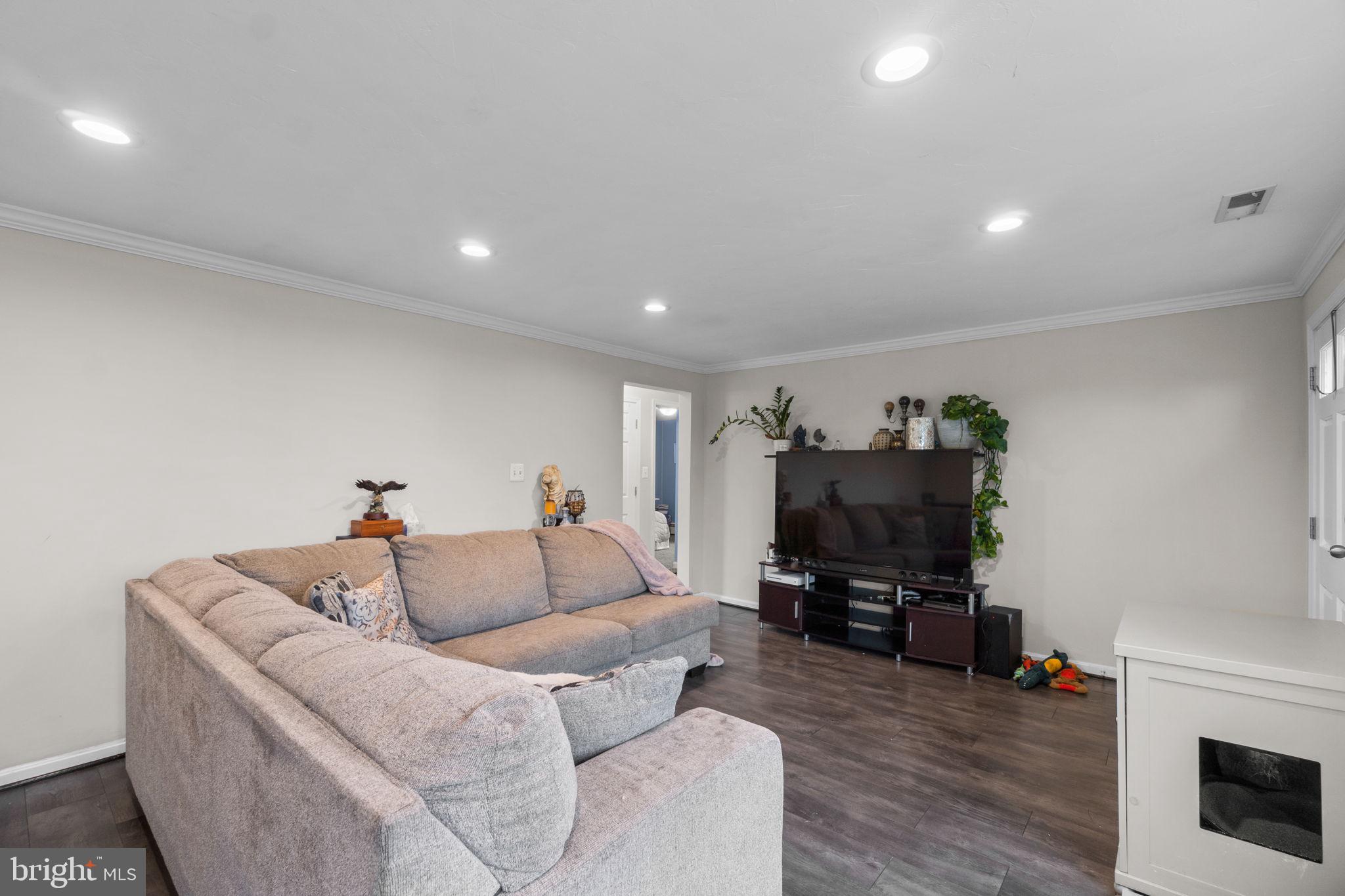 1272 CHERRYTOWN ROAD