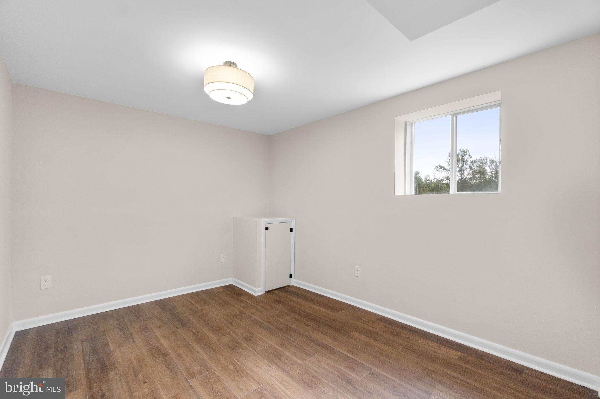 1915 GARDENIA STREET