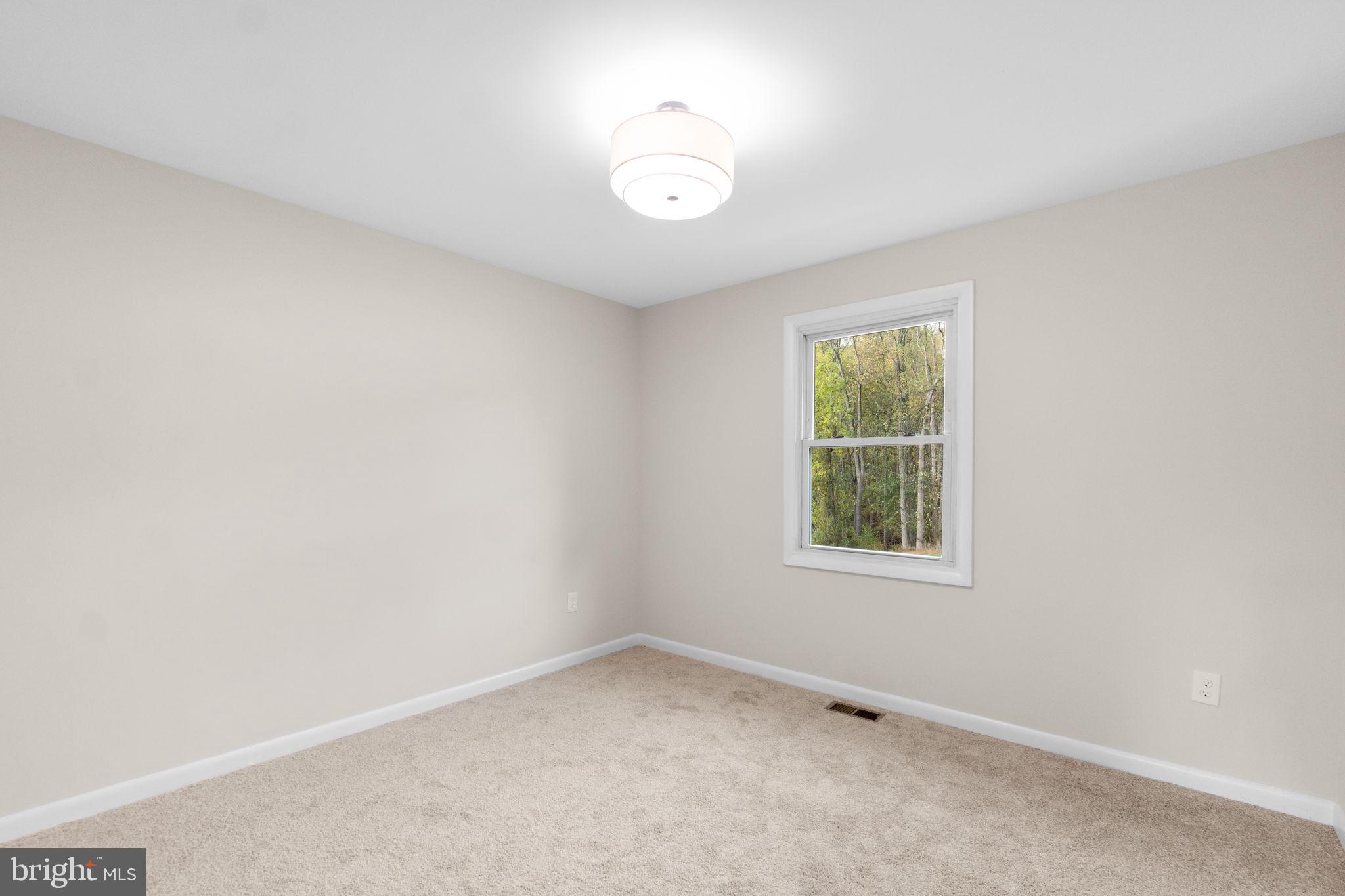 1915 GARDENIA STREET