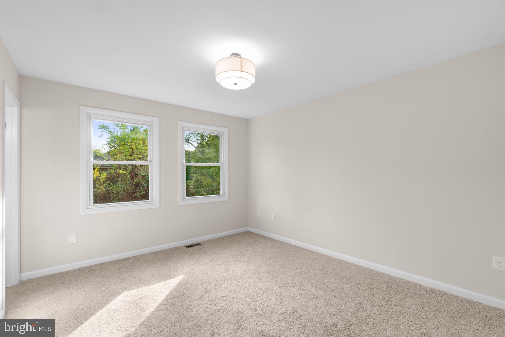 1915 GARDENIA STREET