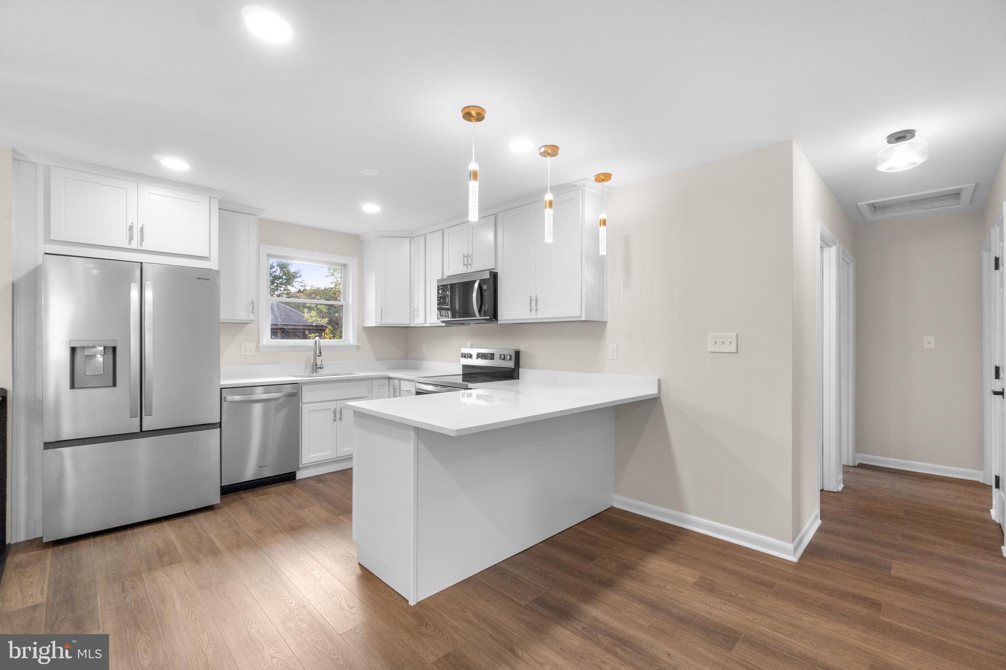 1915 GARDENIA STREET