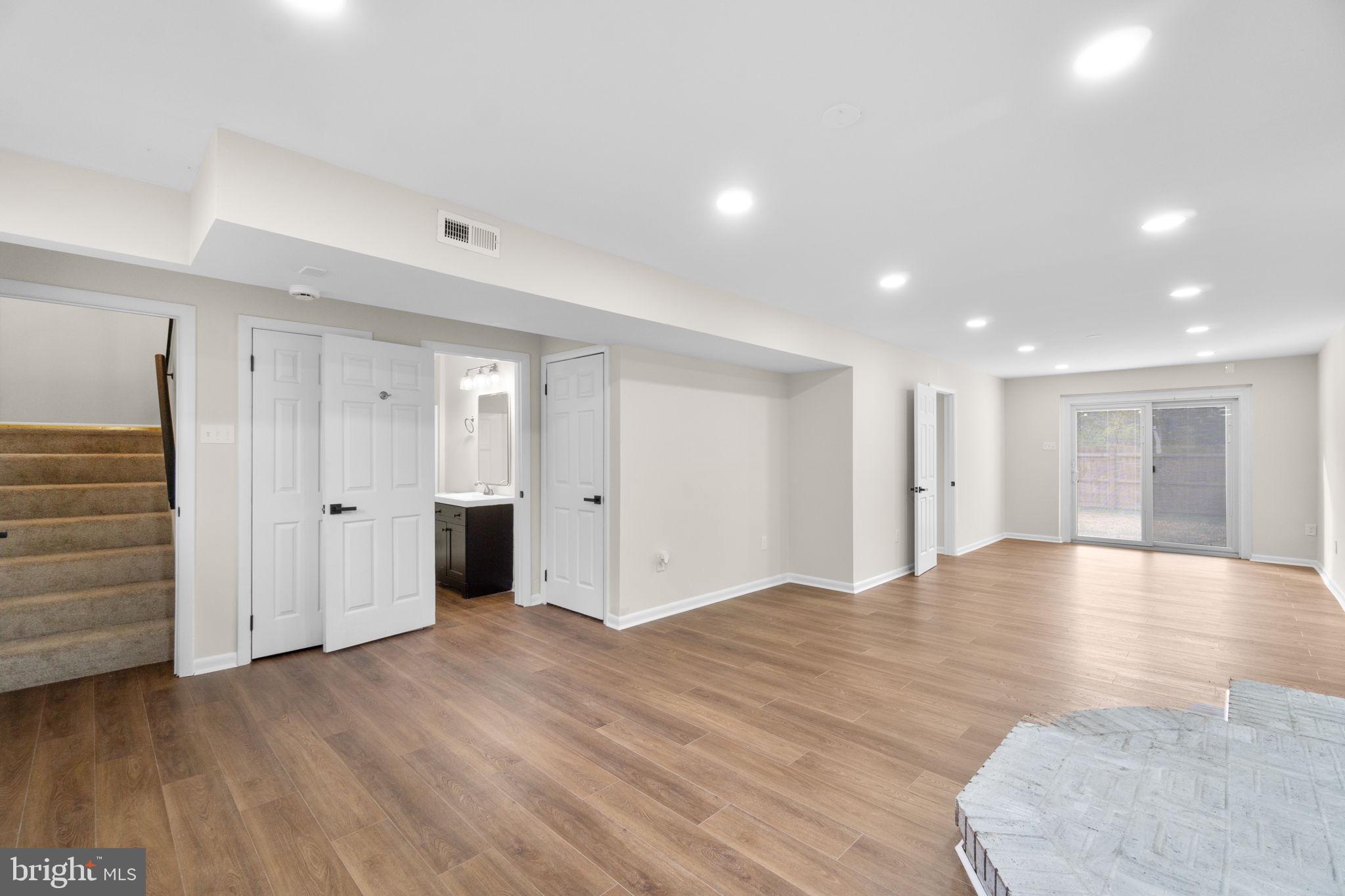 1915 GARDENIA STREET