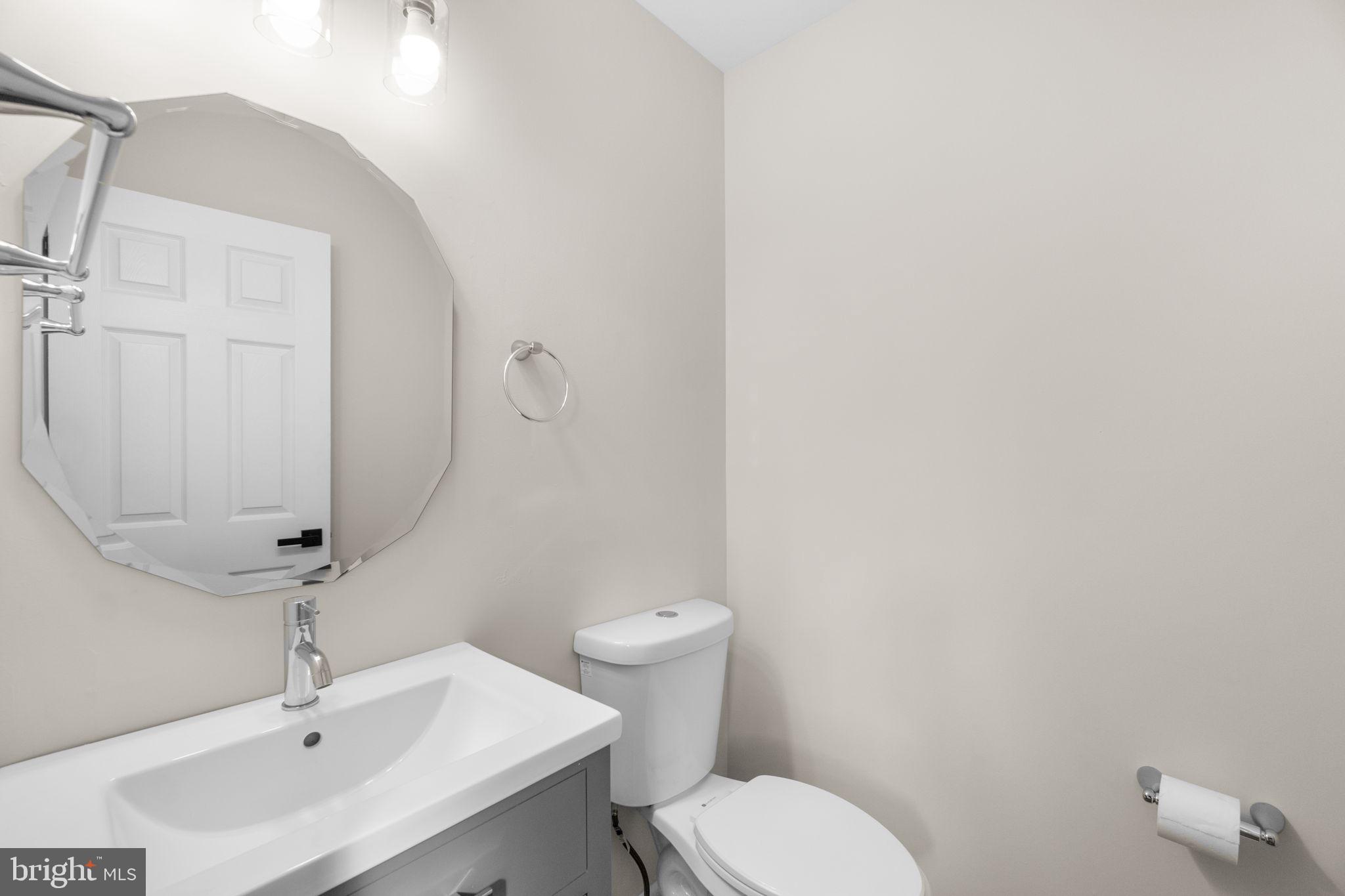 1915 GARDENIA STREET