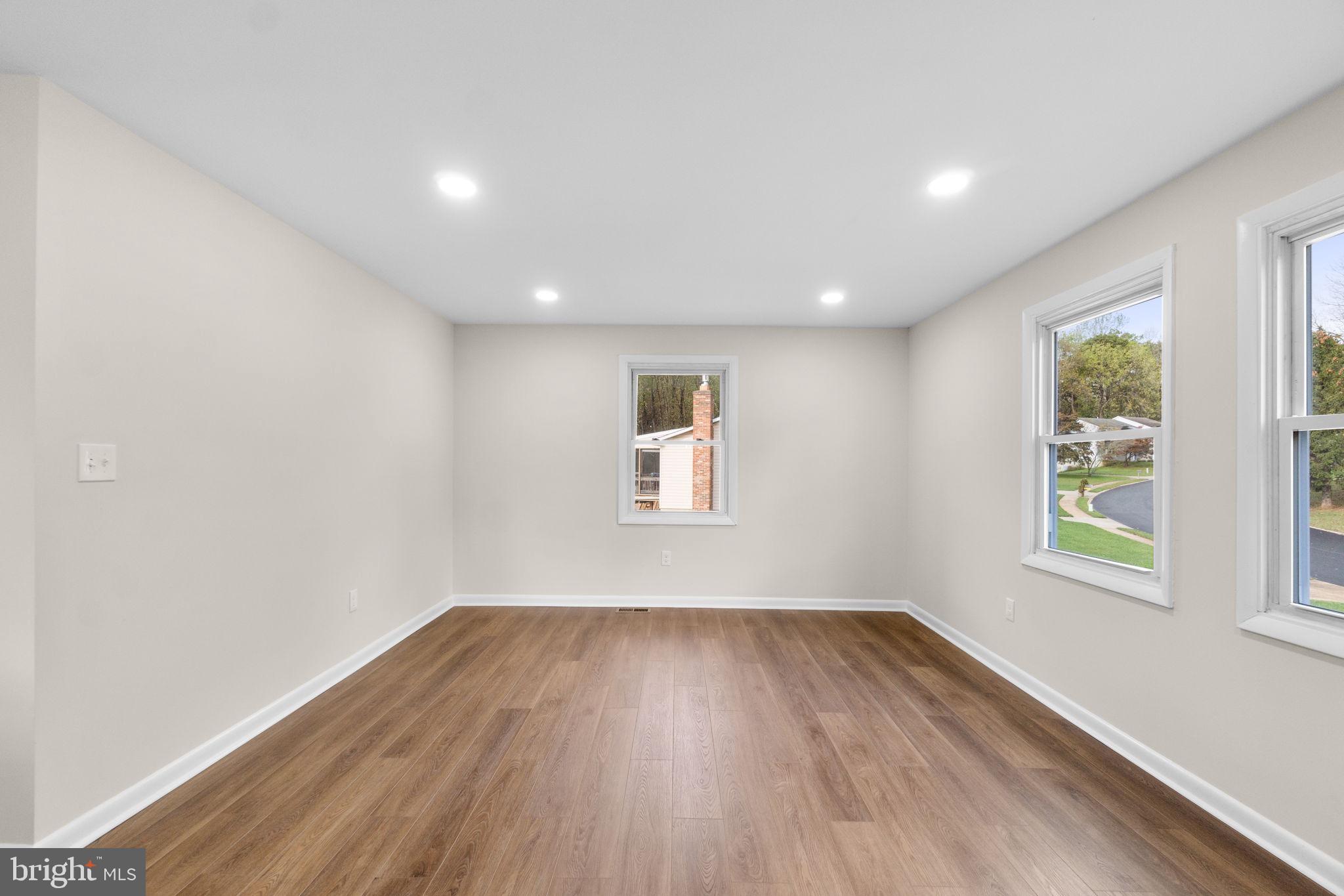 1915 GARDENIA STREET