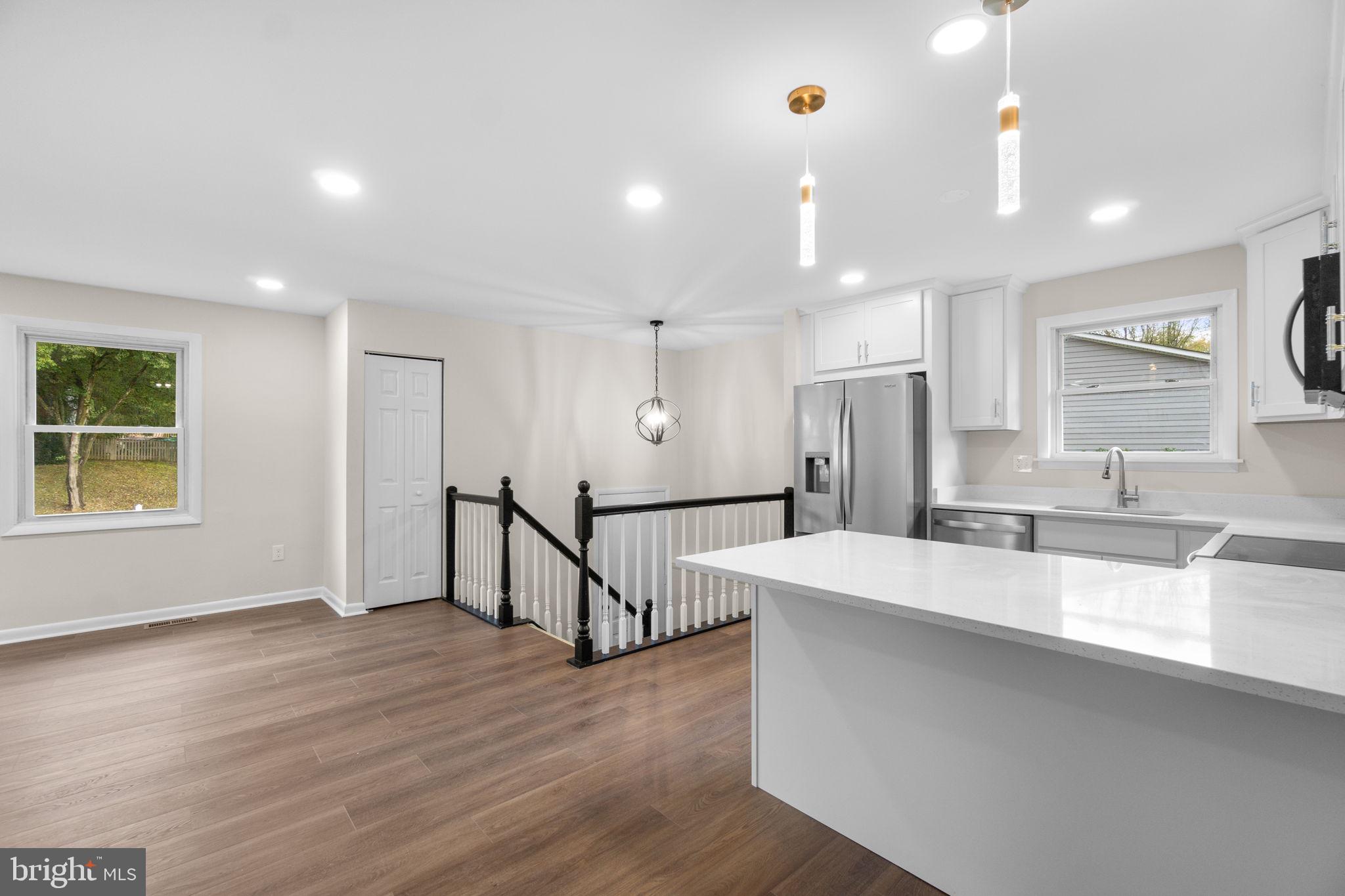 1915 GARDENIA STREET