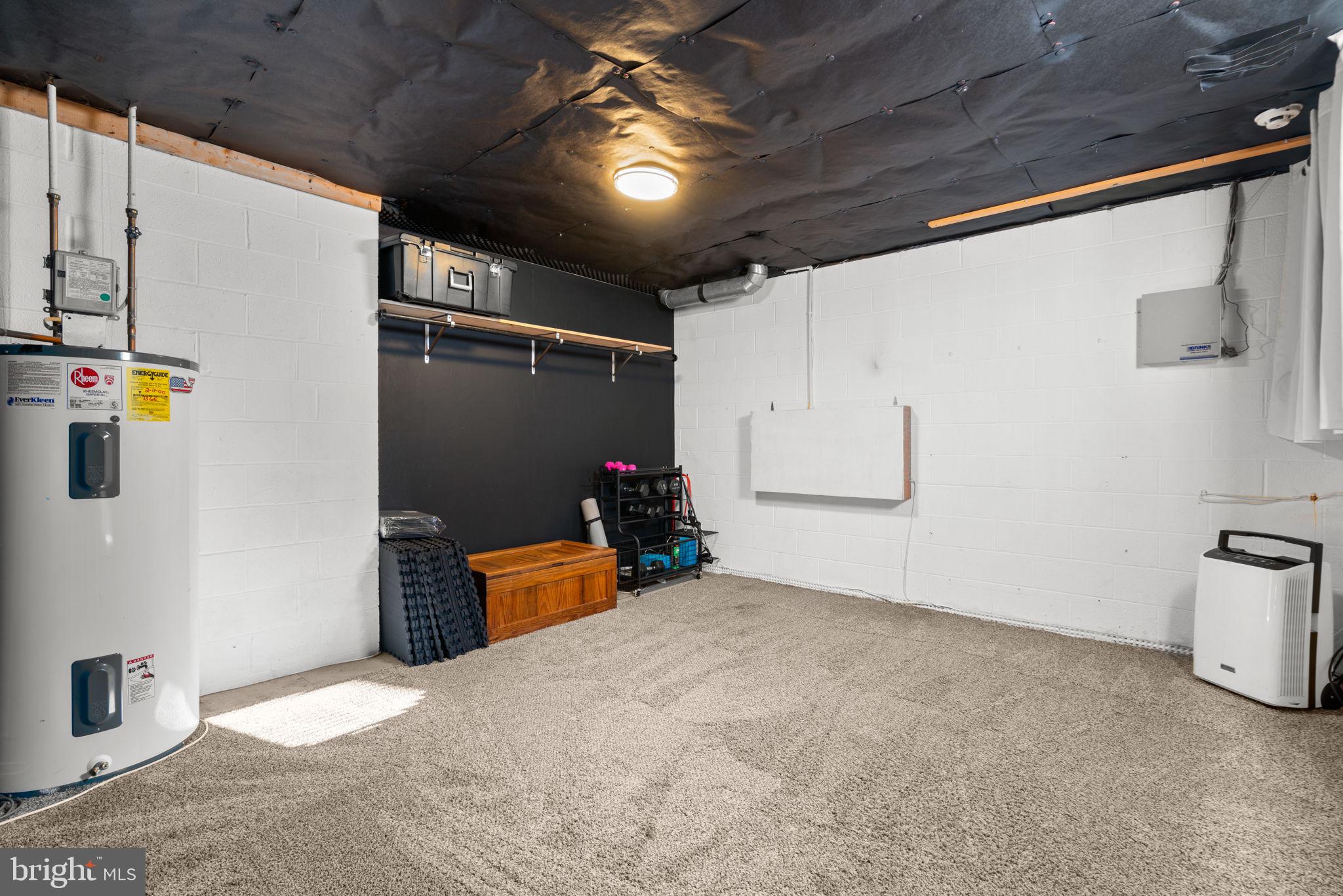 2472 FAIRWAY OAKS COURT