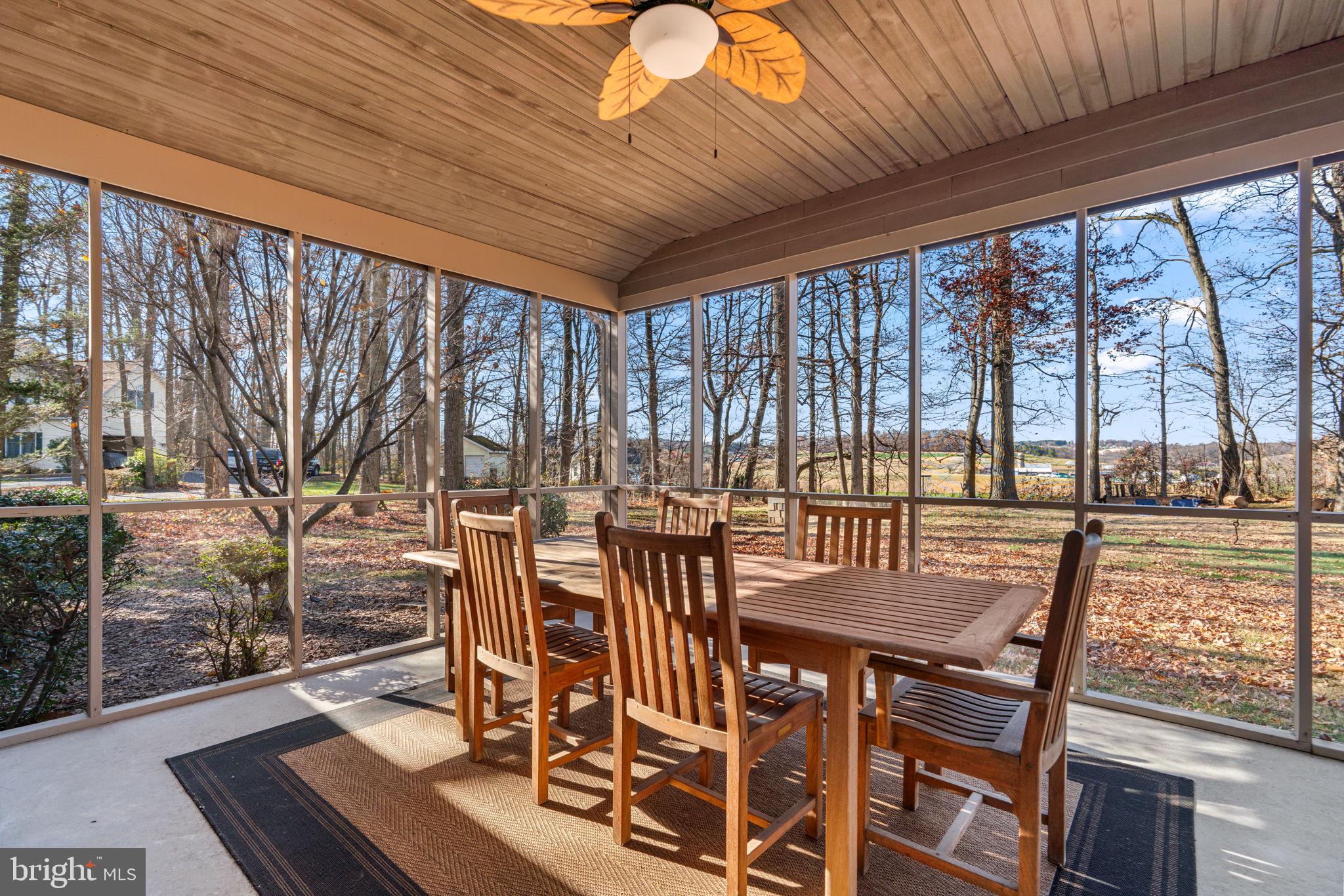 2472 FAIRWAY OAKS COURT