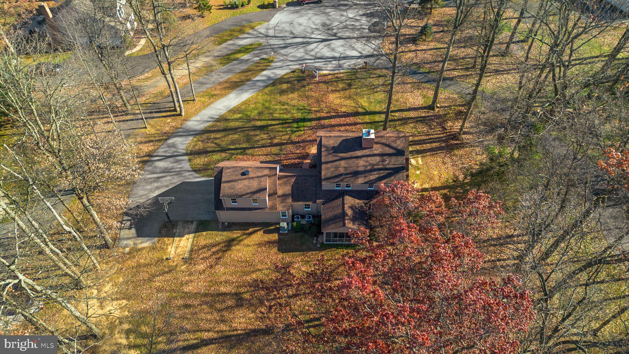 2472 FAIRWAY OAKS COURT