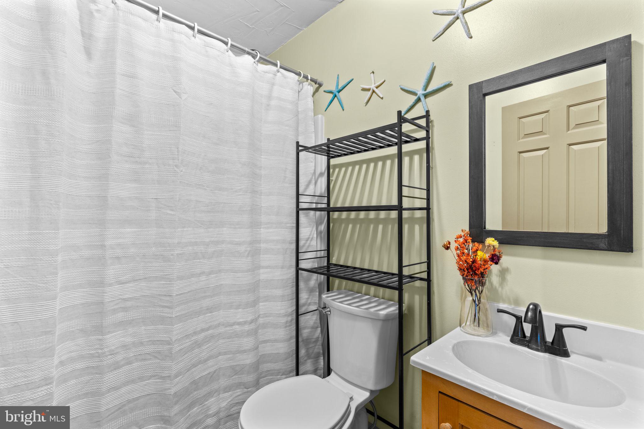 2472 FAIRWAY OAKS COURT