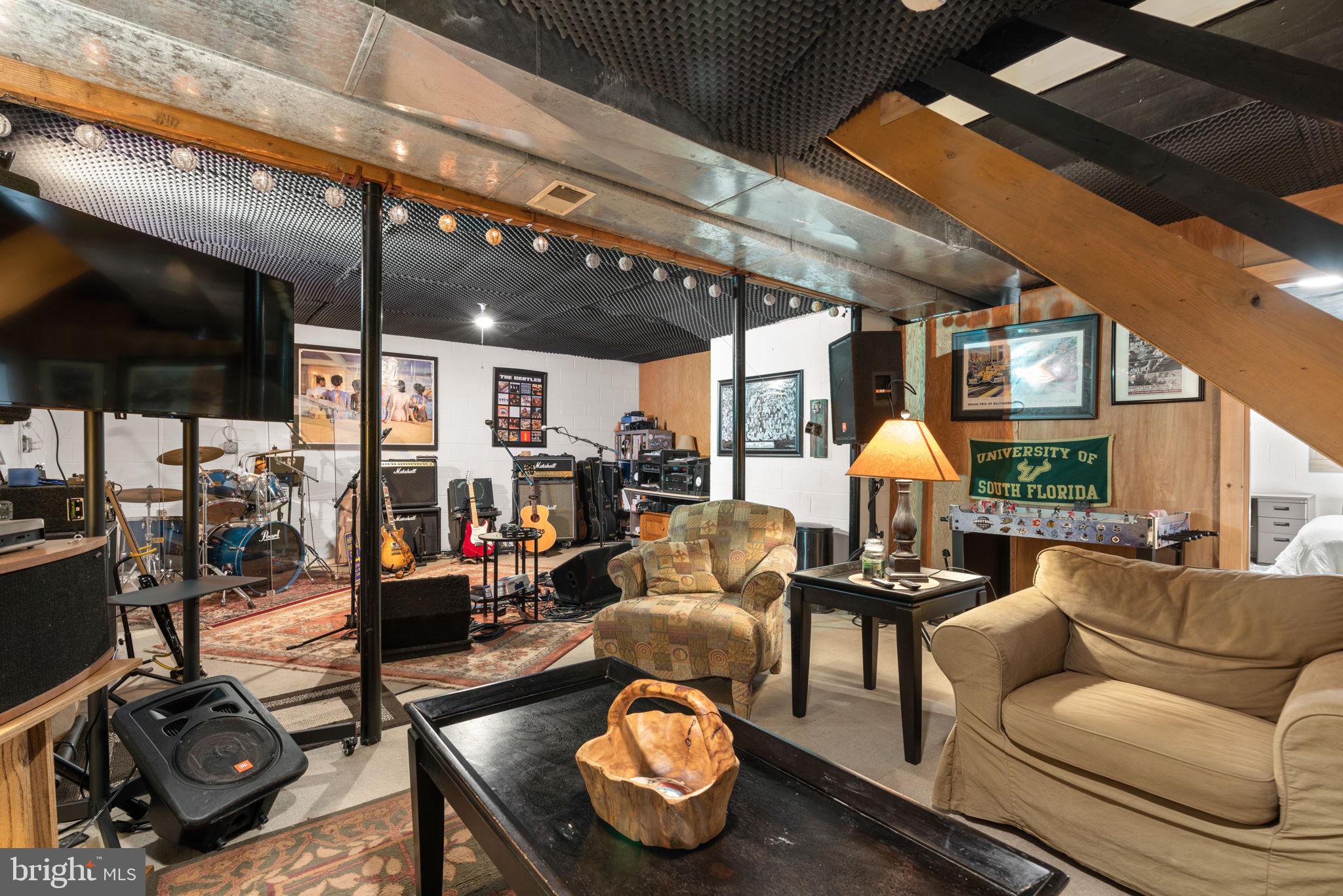 2472 FAIRWAY OAKS COURT