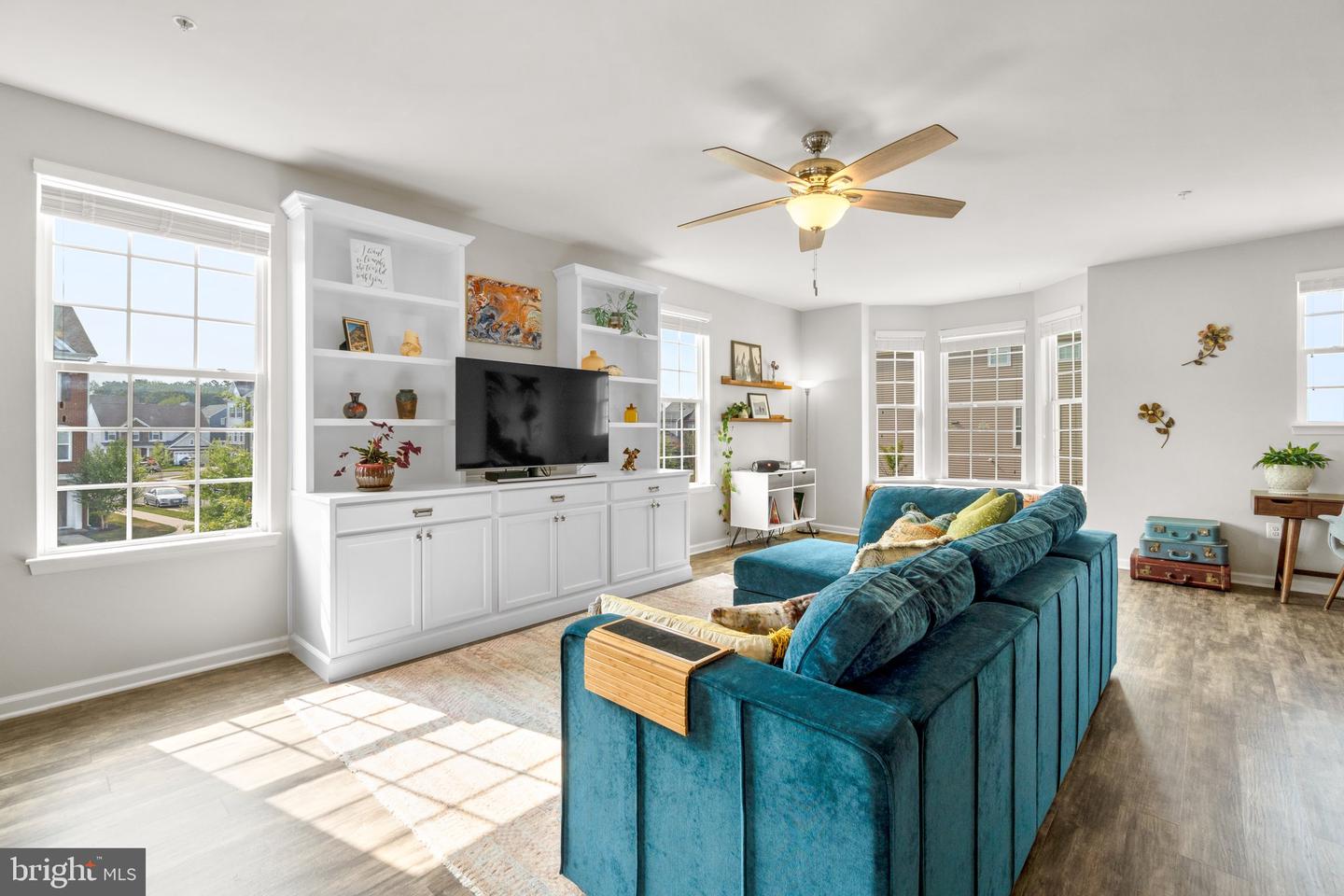 8484 HEDWIG LANE