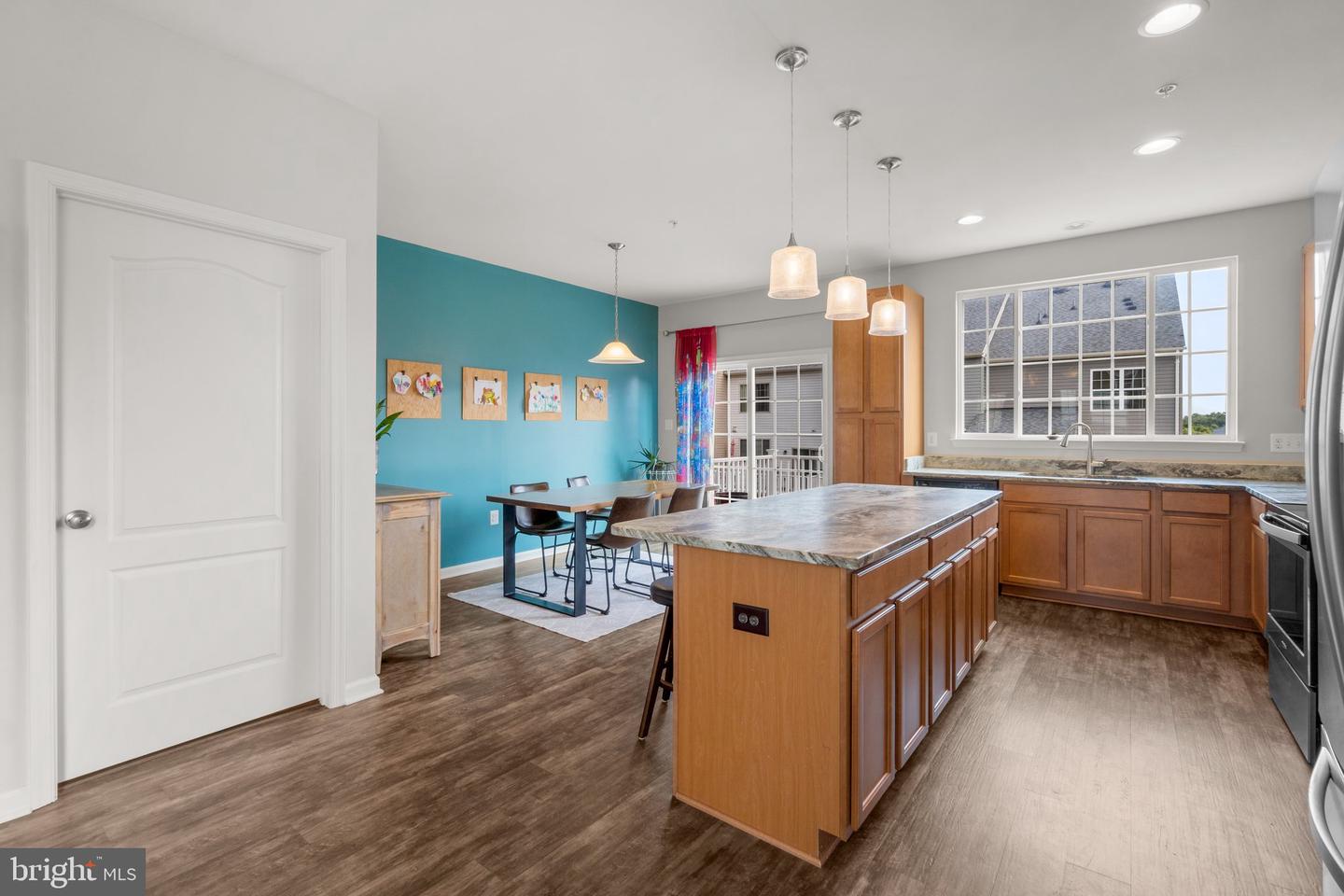 8484 HEDWIG LANE