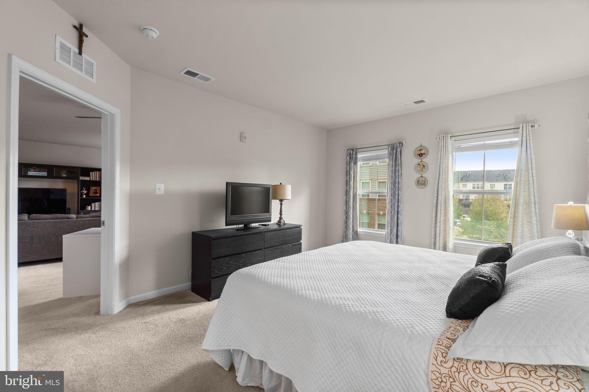 4861 Finnical WAY Unit: 203