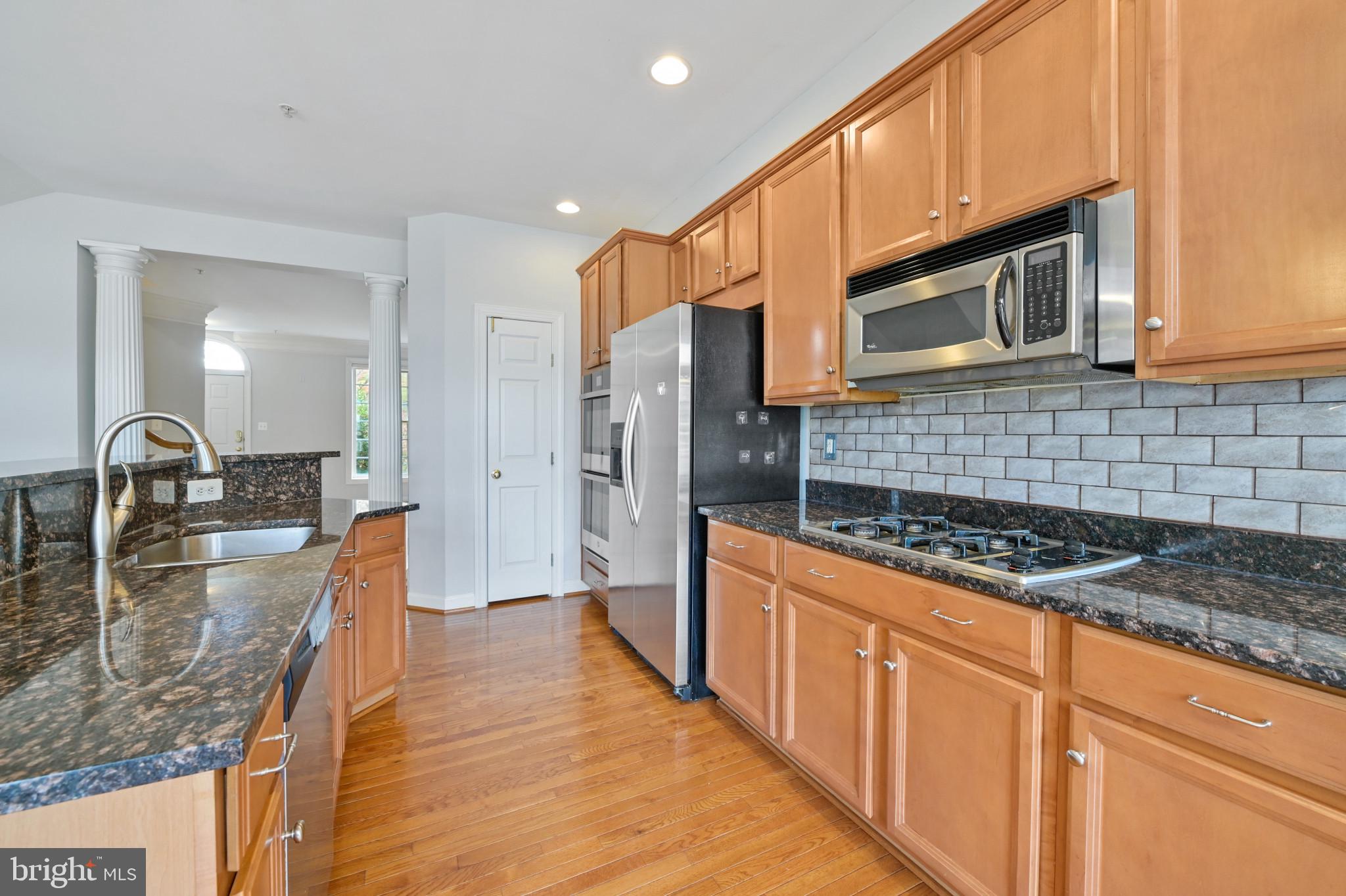 9428 Dunraven STREET