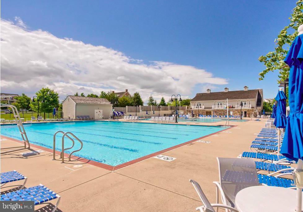 9428 Dunraven STREET