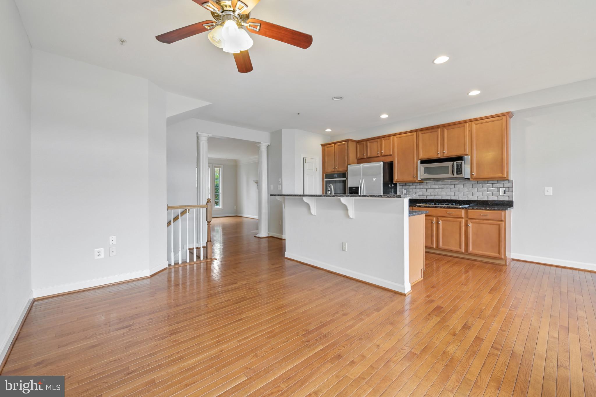 9428 Dunraven STREET