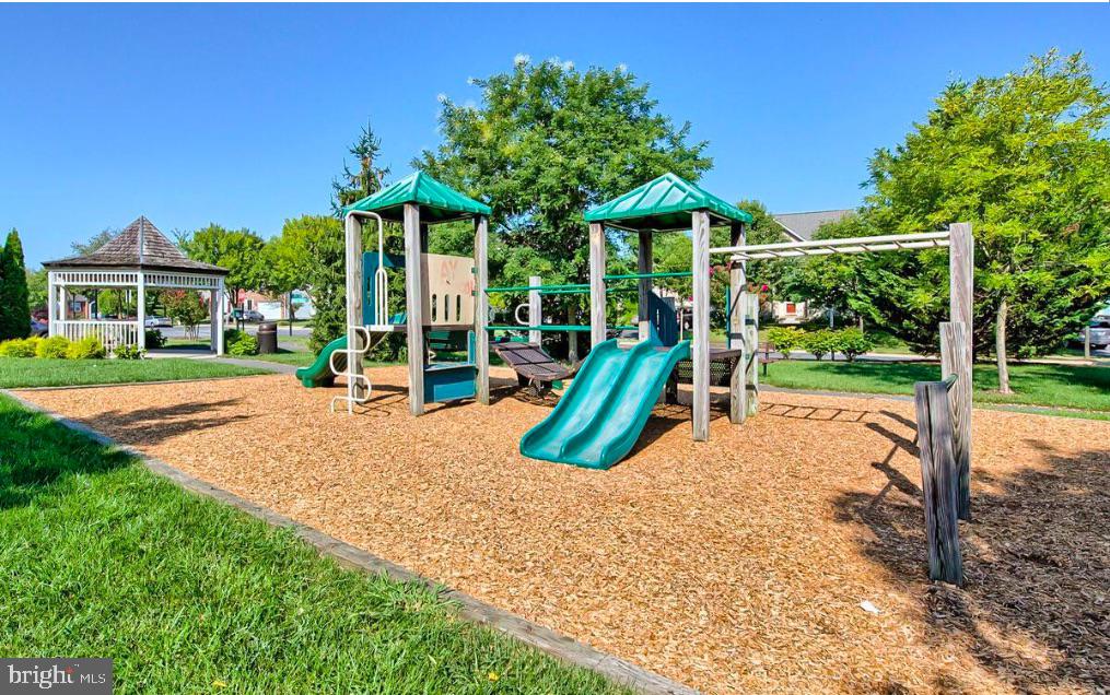 9428 Dunraven STREET