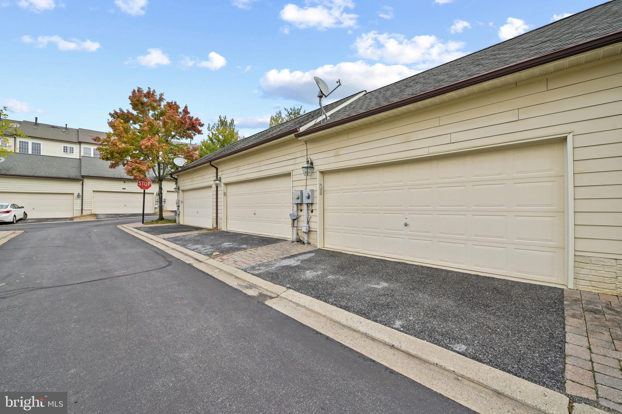 9428 Dunraven STREET