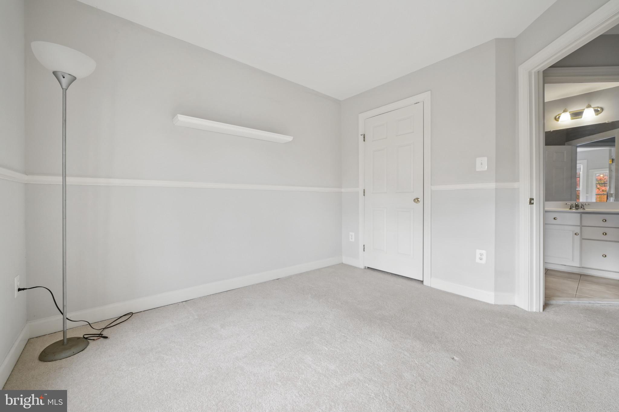 9428 Dunraven STREET