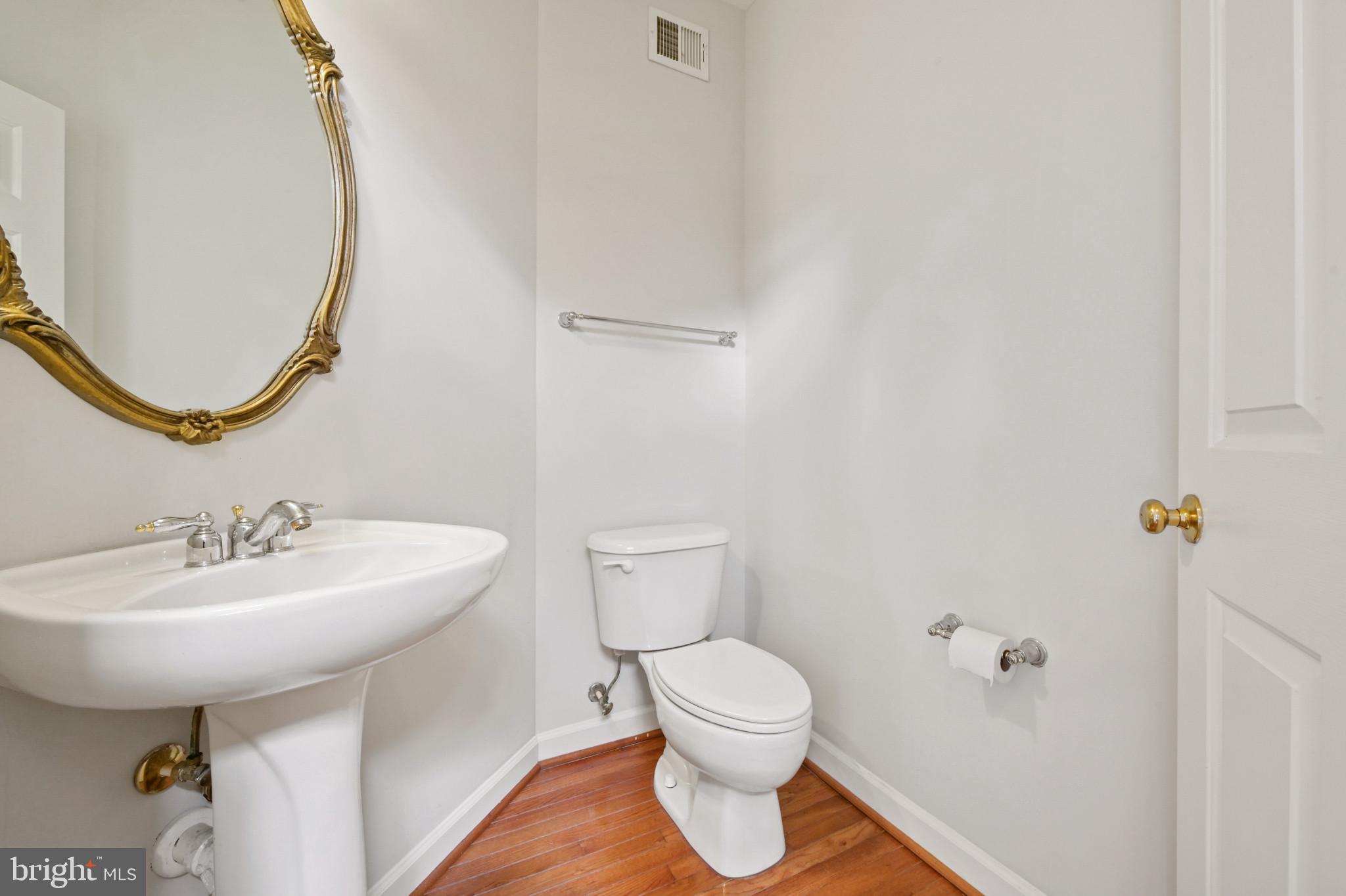 9428 Dunraven STREET