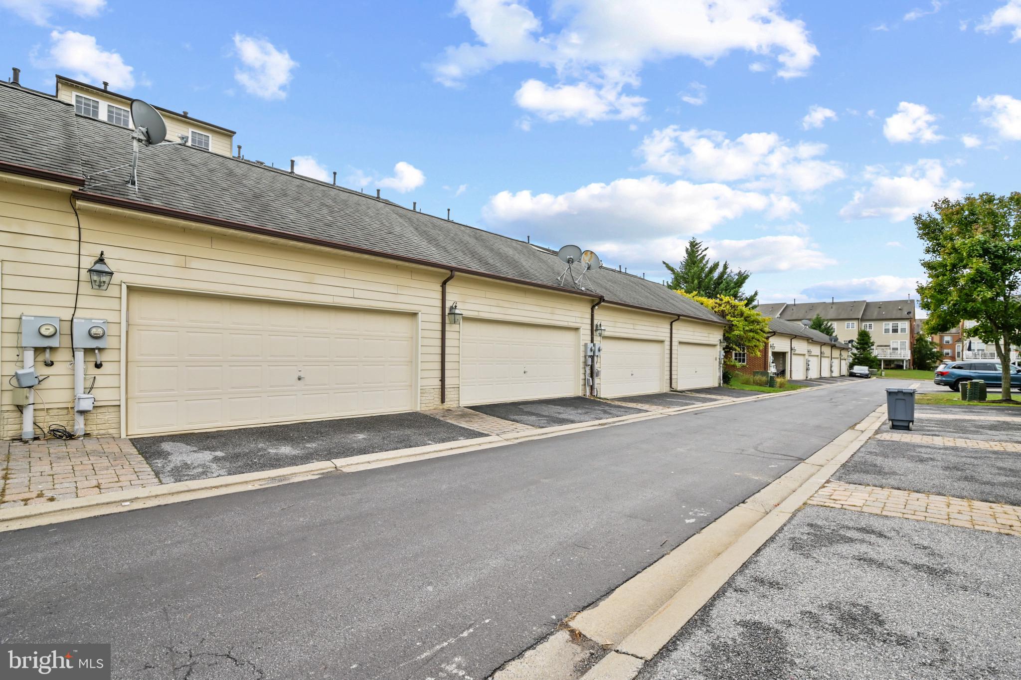 9428 Dunraven STREET