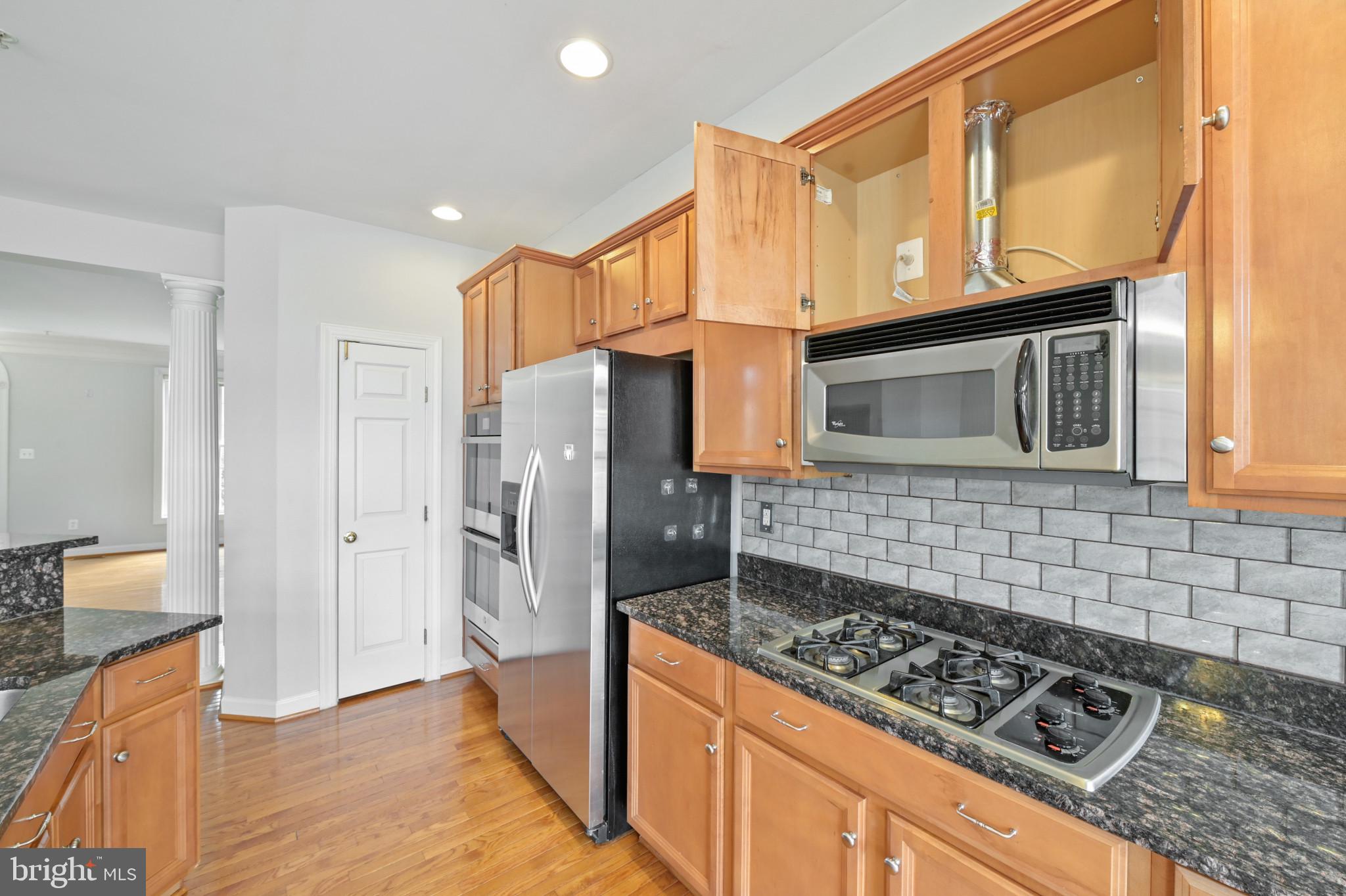 9428 Dunraven STREET