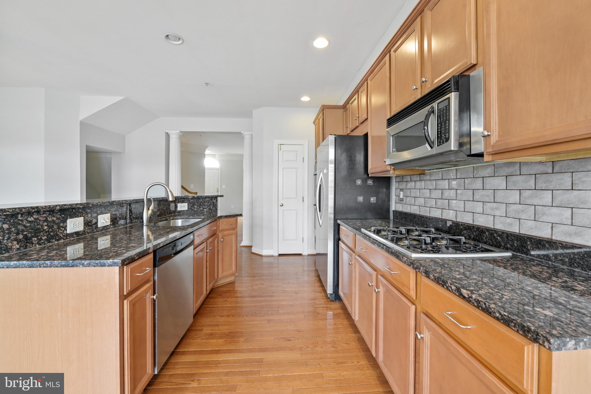 9428 Dunraven STREET