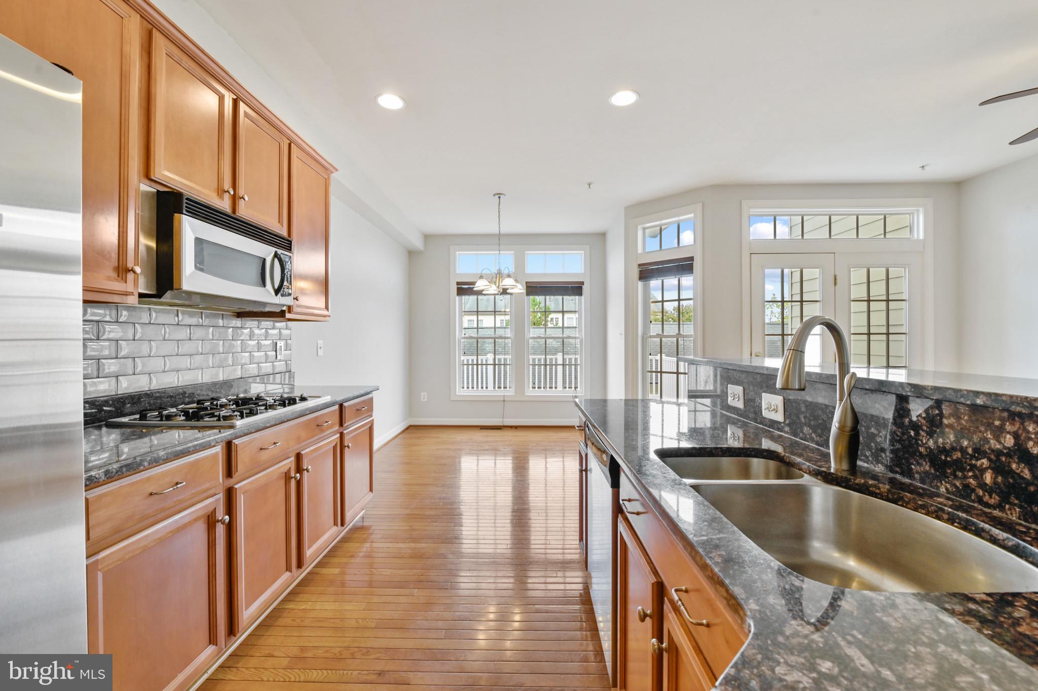 9428 Dunraven STREET