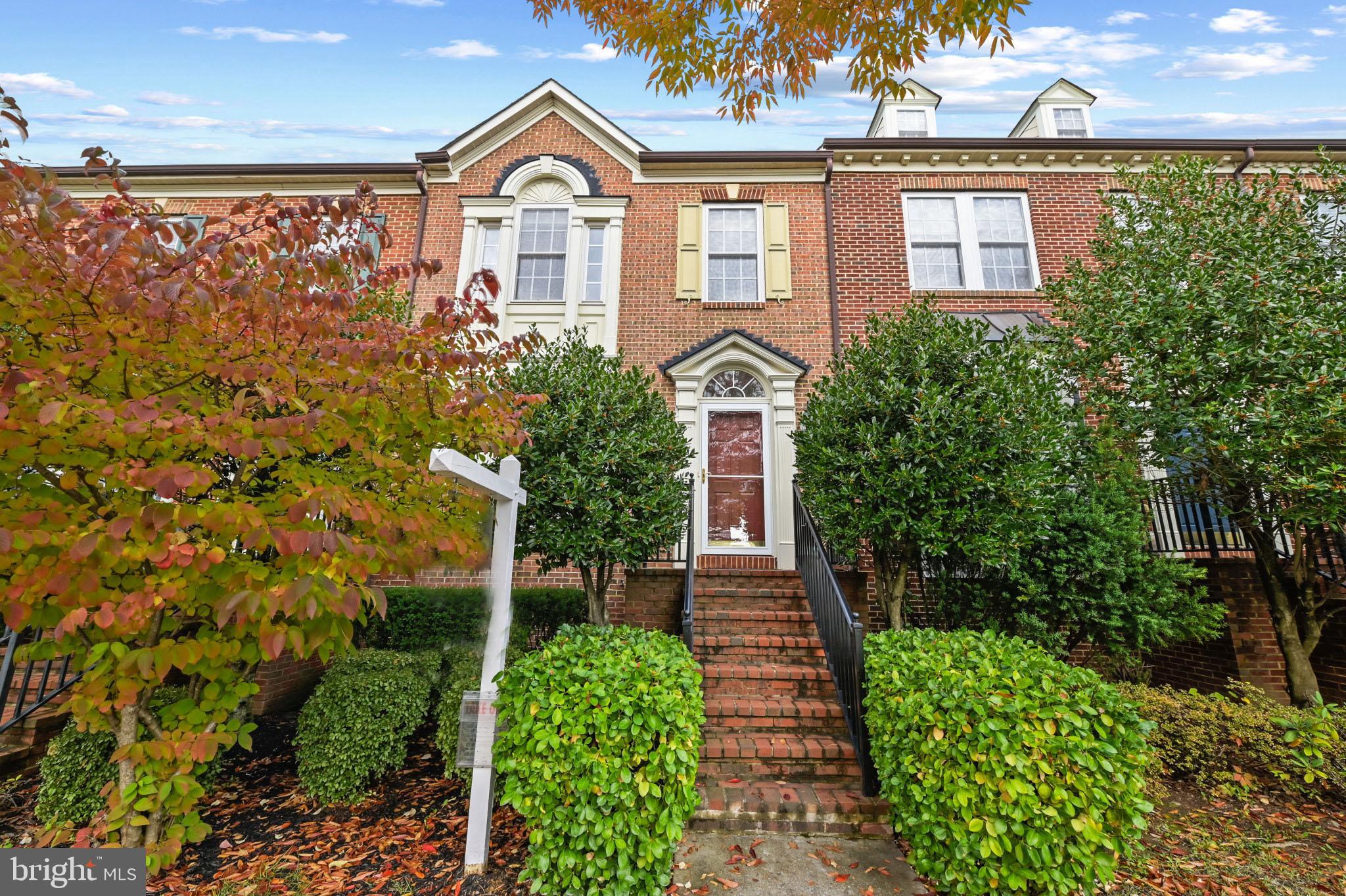 9428 Dunraven STREET